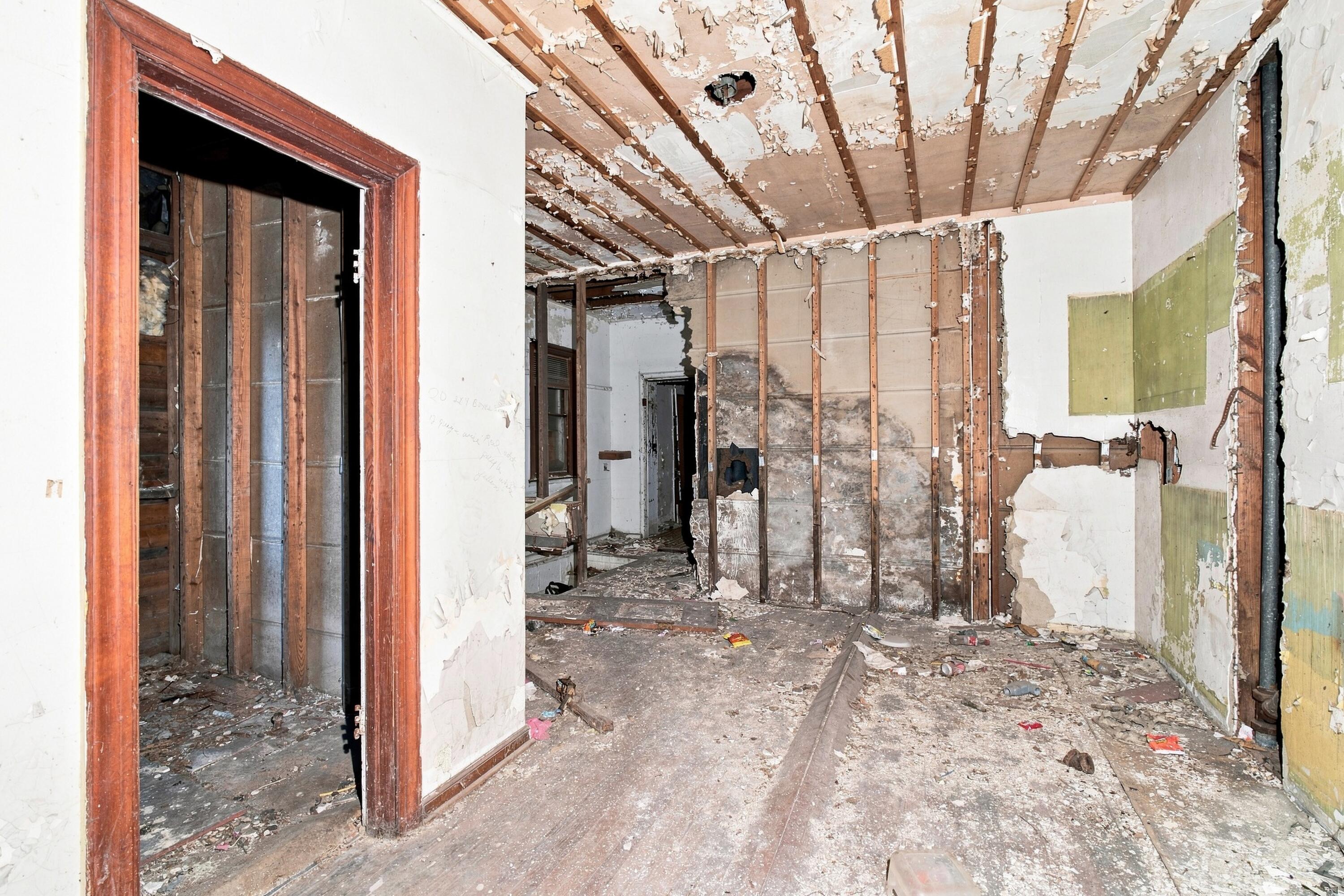 400 E 41st Avenue, Gary, IN 46409; Image #37