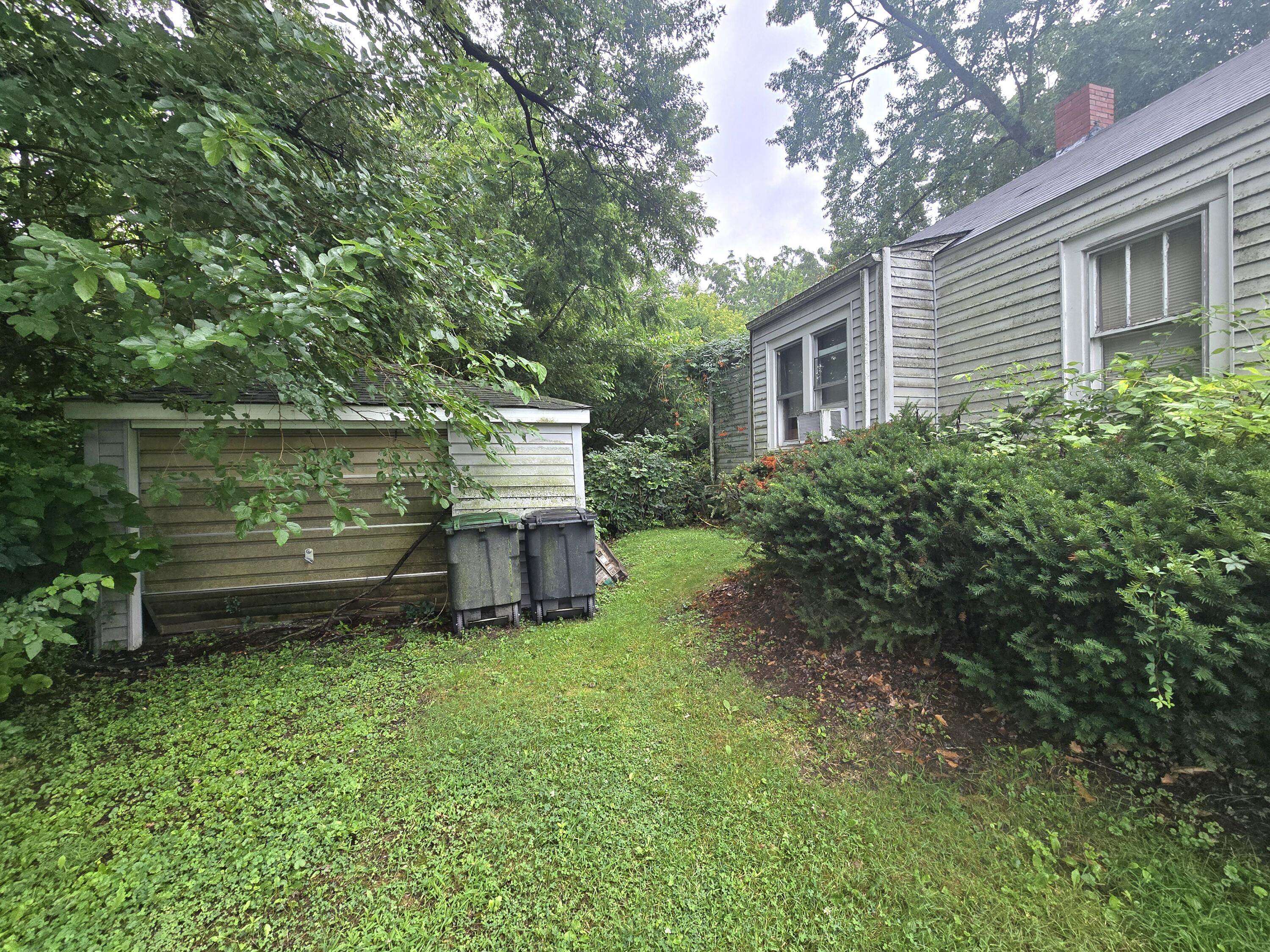 255 E 8th Street, Hobart, IN 46342; Image #12