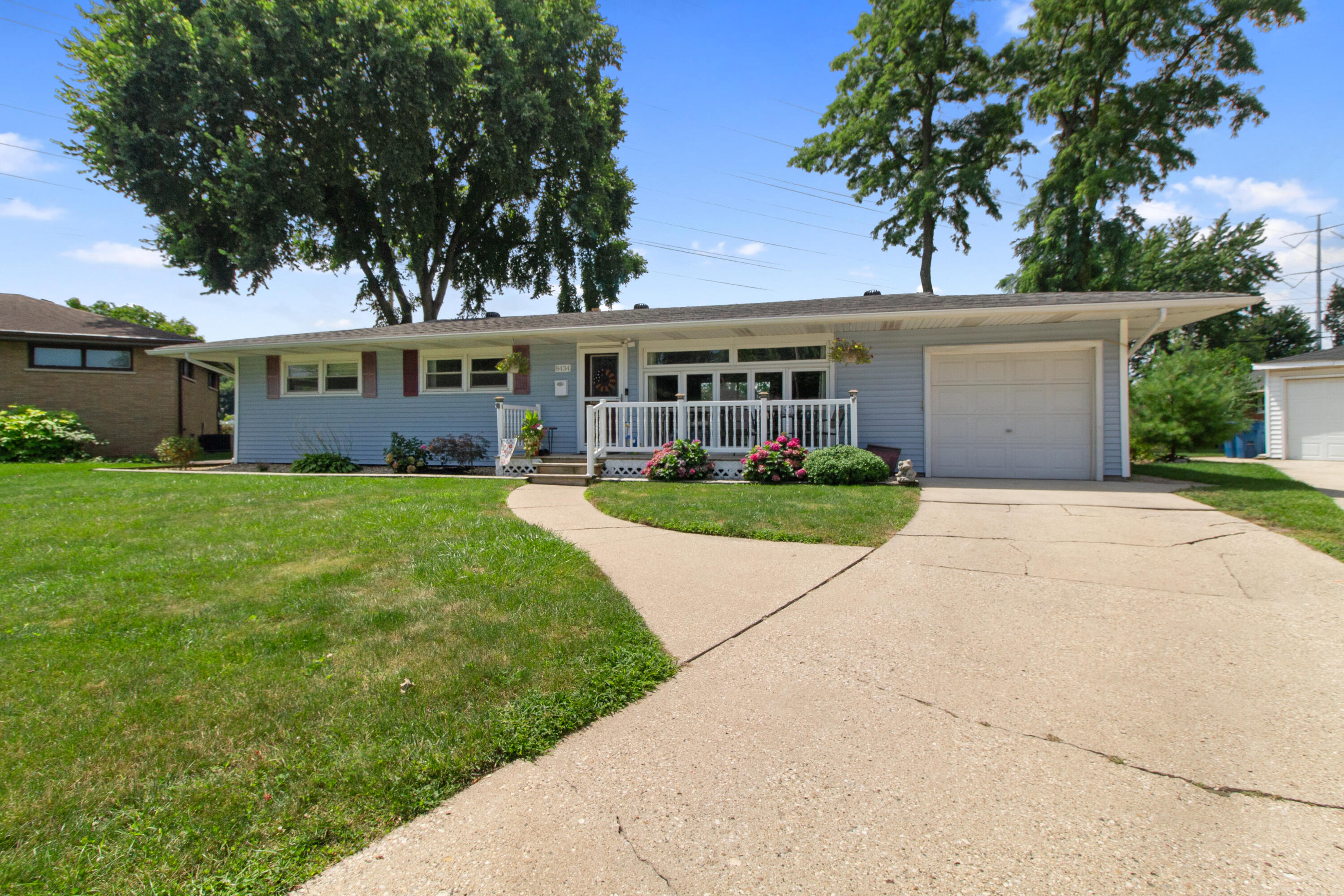 8434 Delaware Place, Highland, IN 46322; Image #3