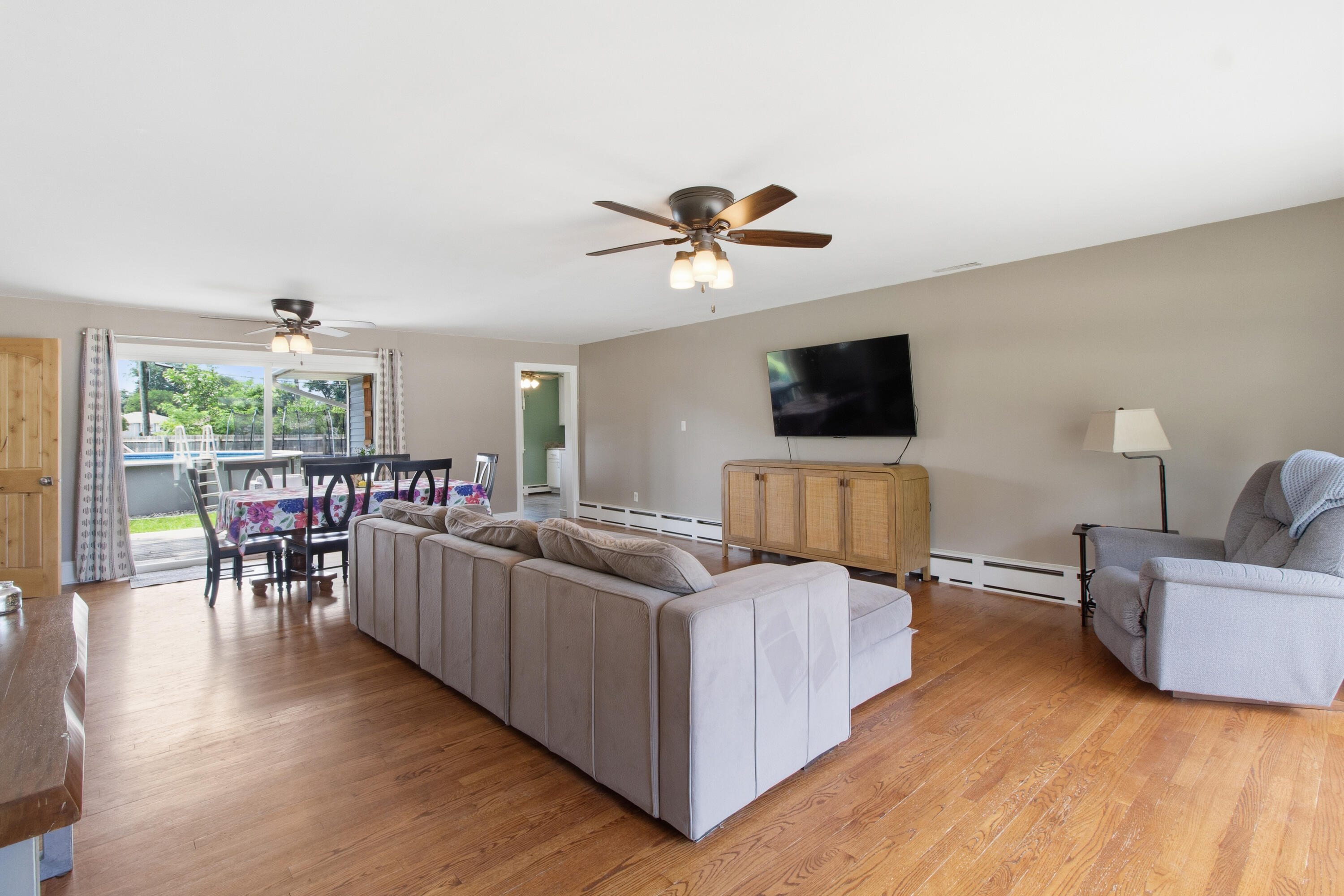 8434 Delaware Place, Highland, IN 46322; Image #4