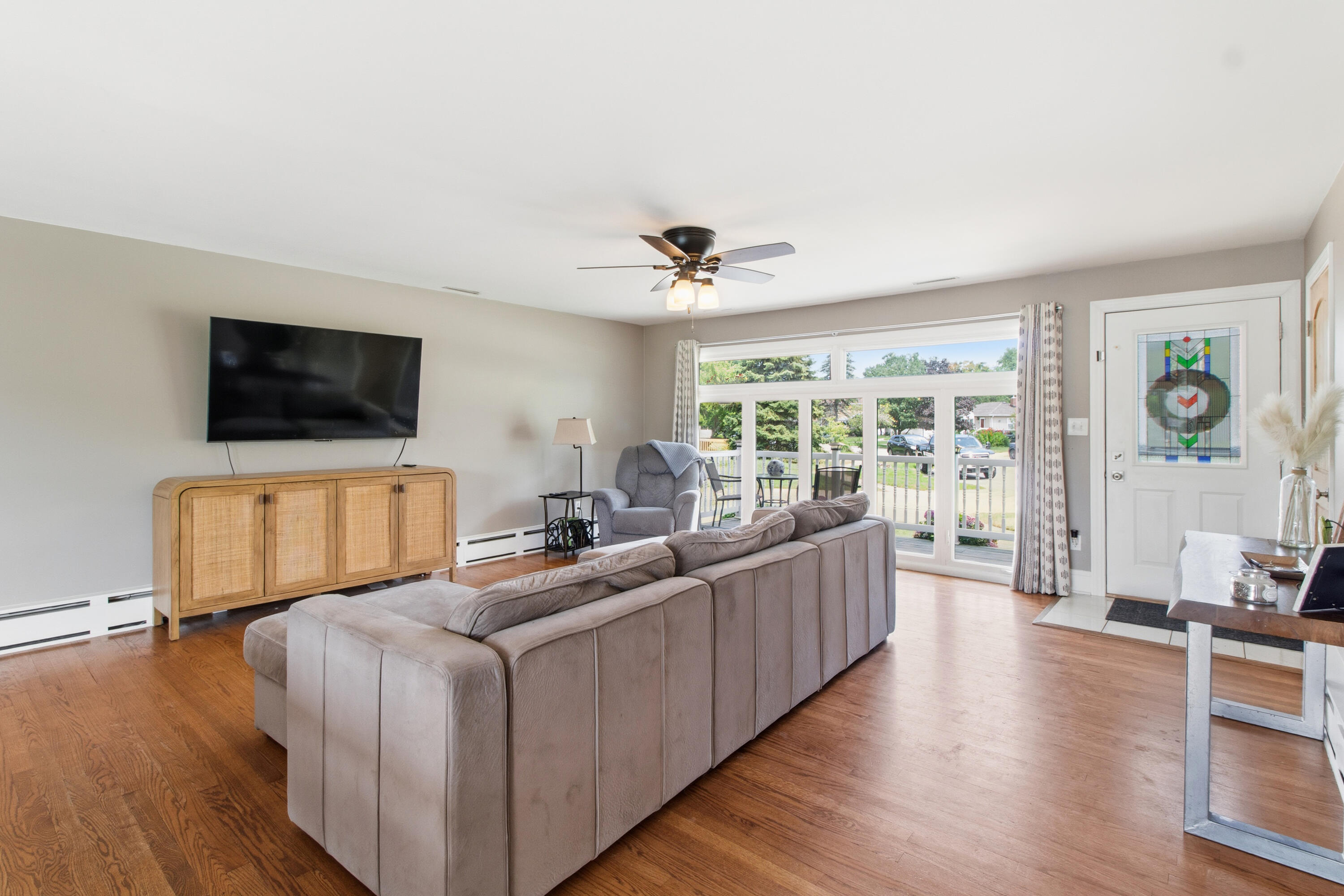 8434 Delaware Place, Highland, IN 46322; Image #6