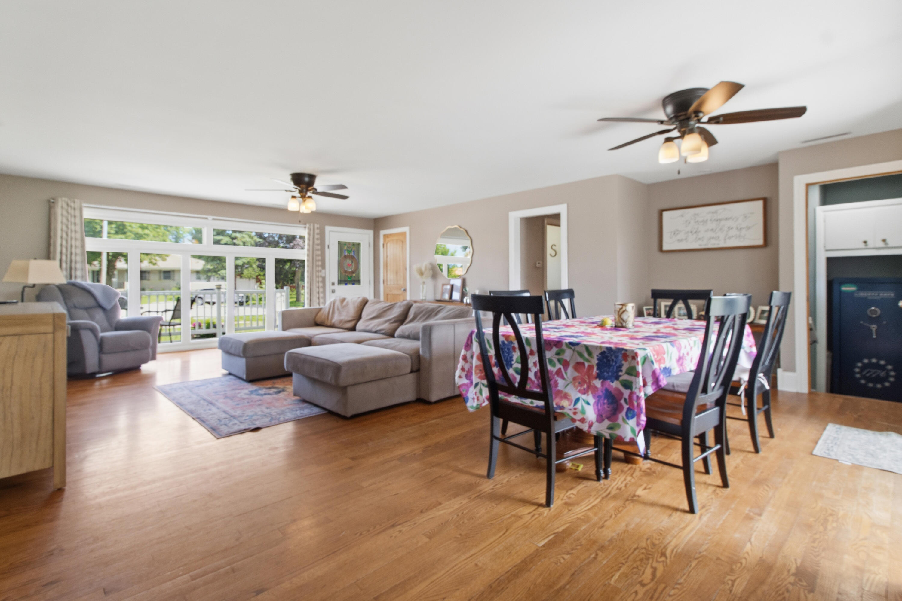 8434 Delaware Place, Highland, IN 46322; Image #7