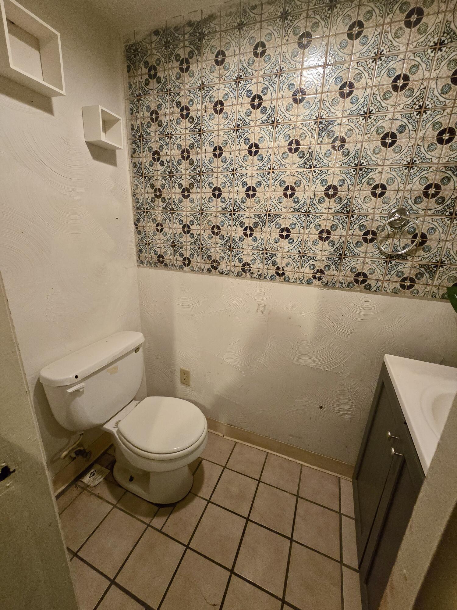 4457 E 6th Avenue, Gary, IN 46403; Image #13