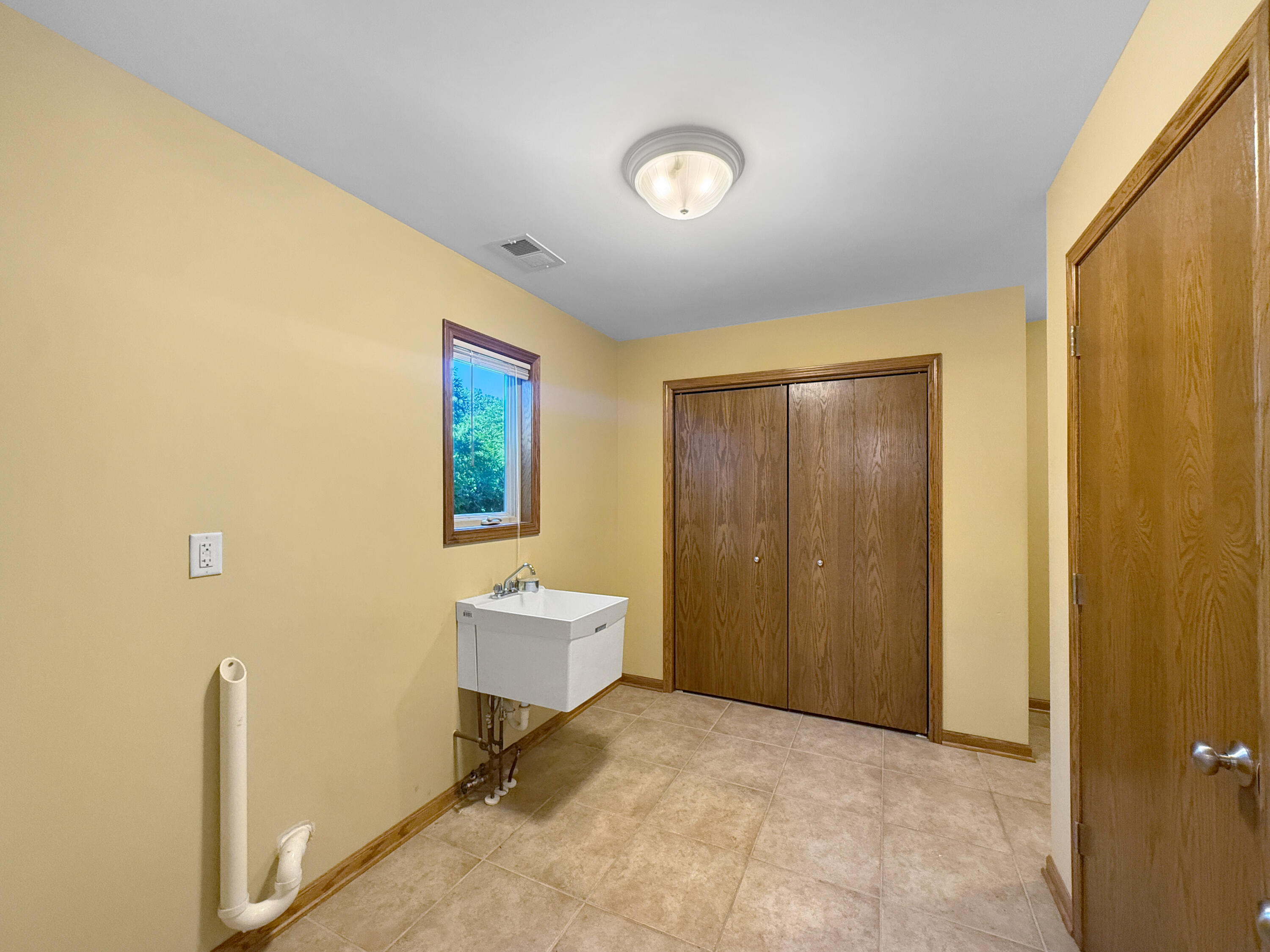 9898 Hart Street, St. John, IN 46373; Image #22