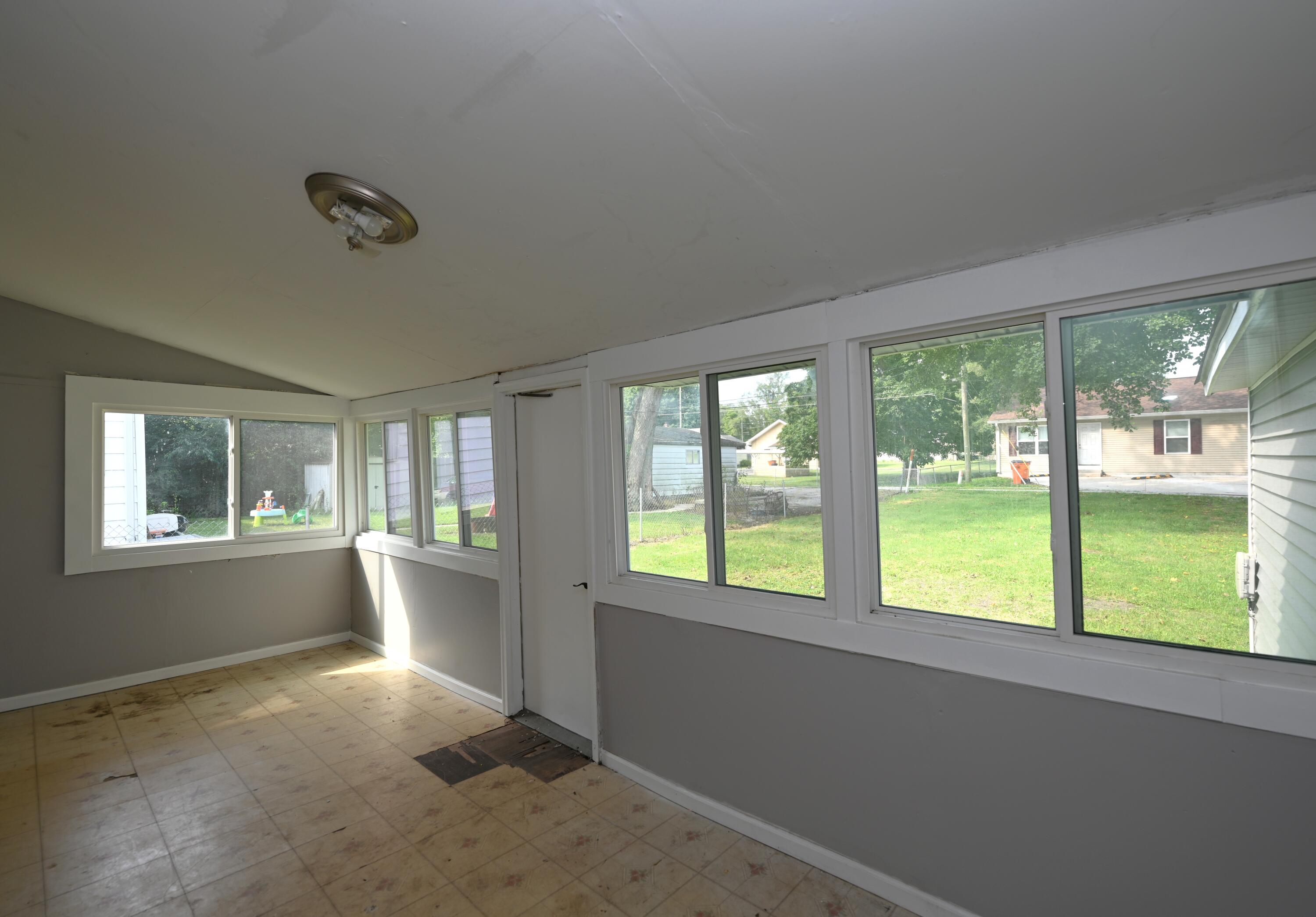 606 S Market Street, Winamac, IN 46996; Image #20