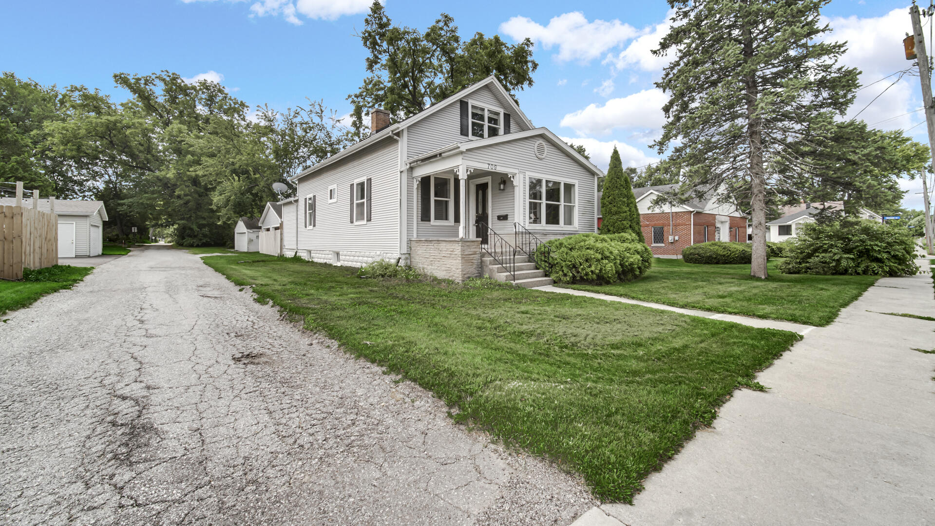 709 E Clark Street, Crown Point, IN 46307; Image #17