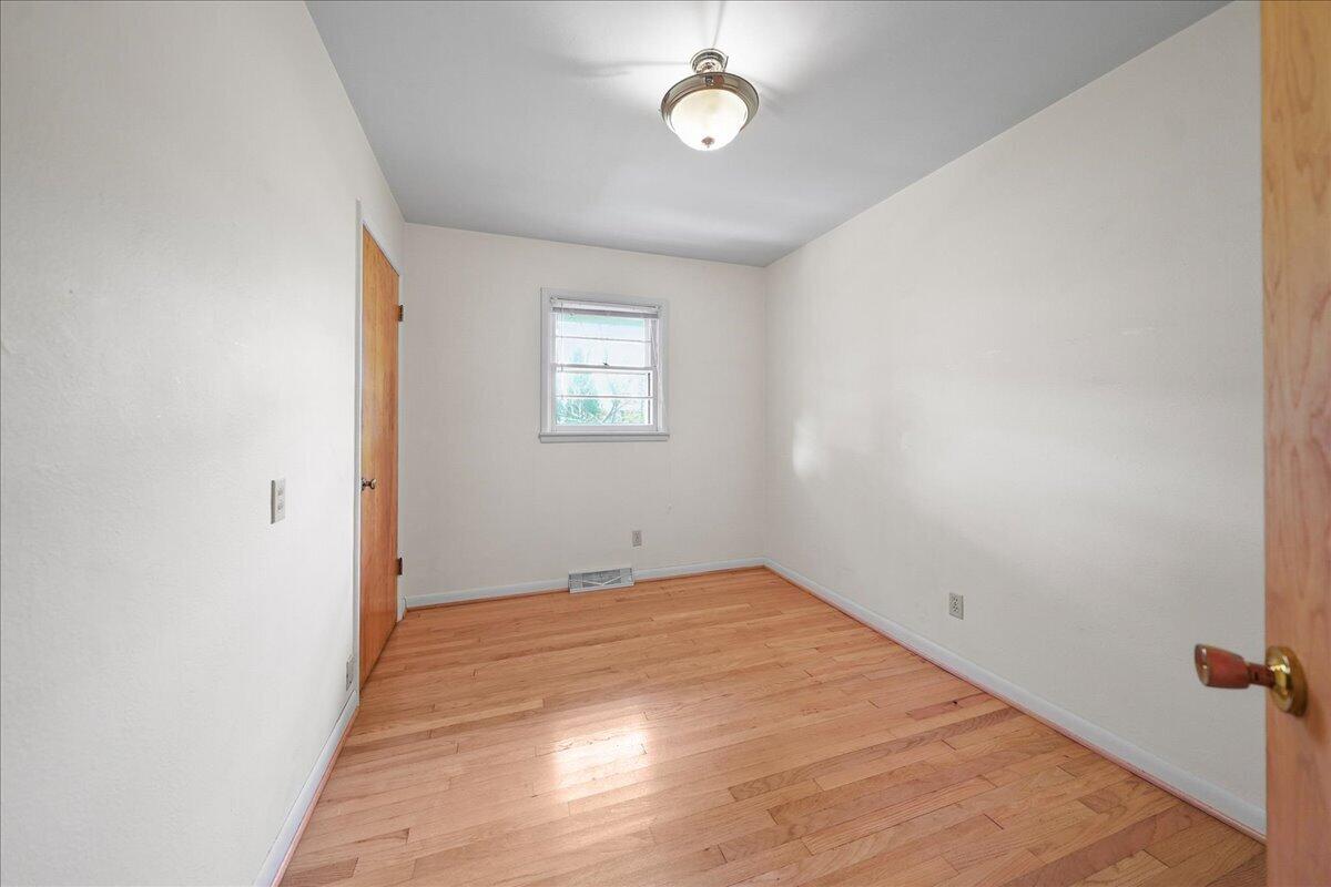 3605 Sunset Drive, Valparaiso, IN 46383; Image #19