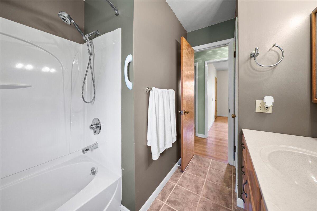 3605 Sunset Drive, Valparaiso, IN 46383; Image #21