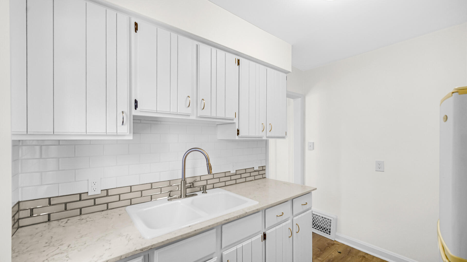 613 Madison Street, Valparaiso, IN 46385; Image #20