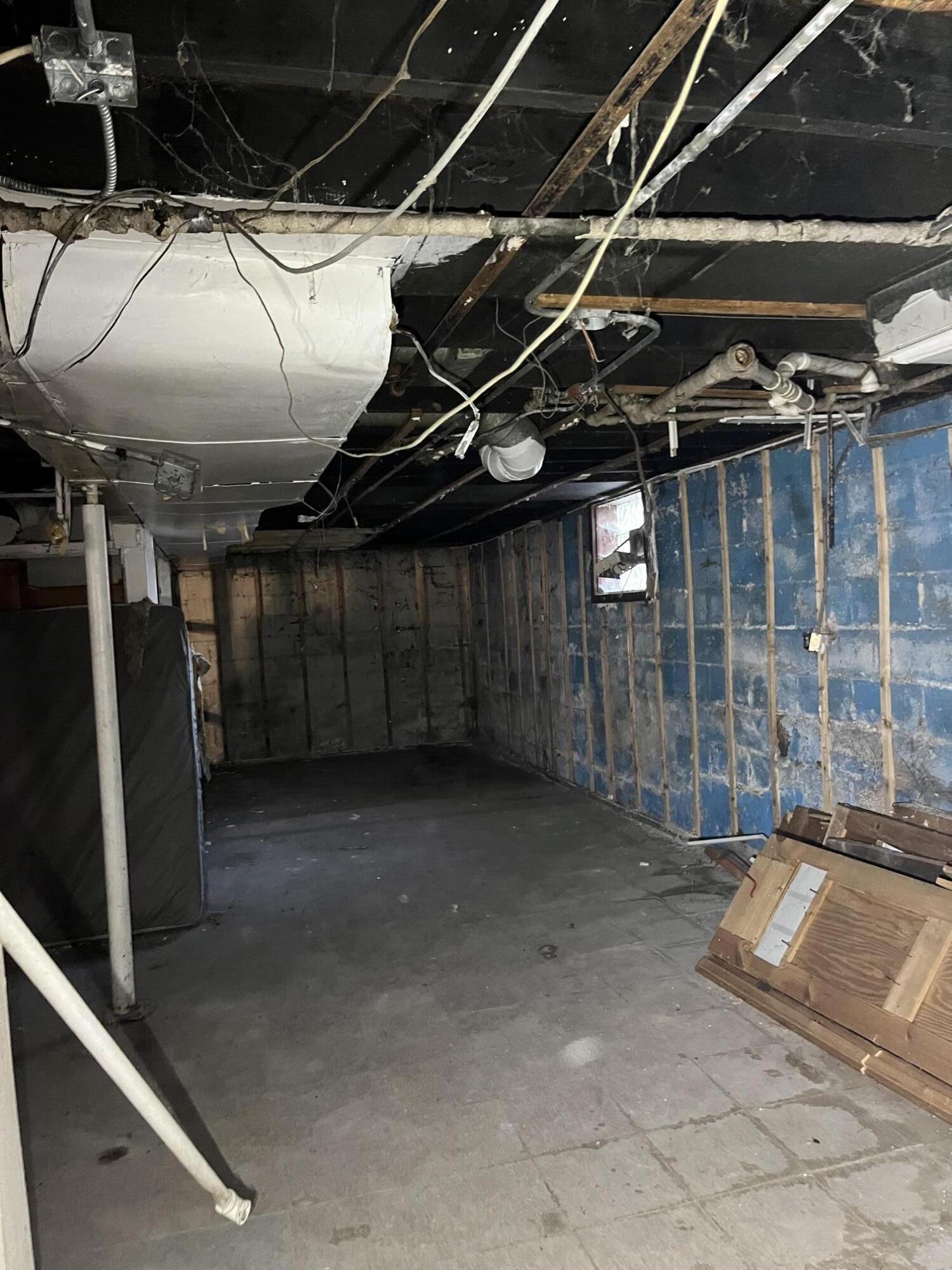 2037 Delaware Street, Gary, IN 46407; Image #12