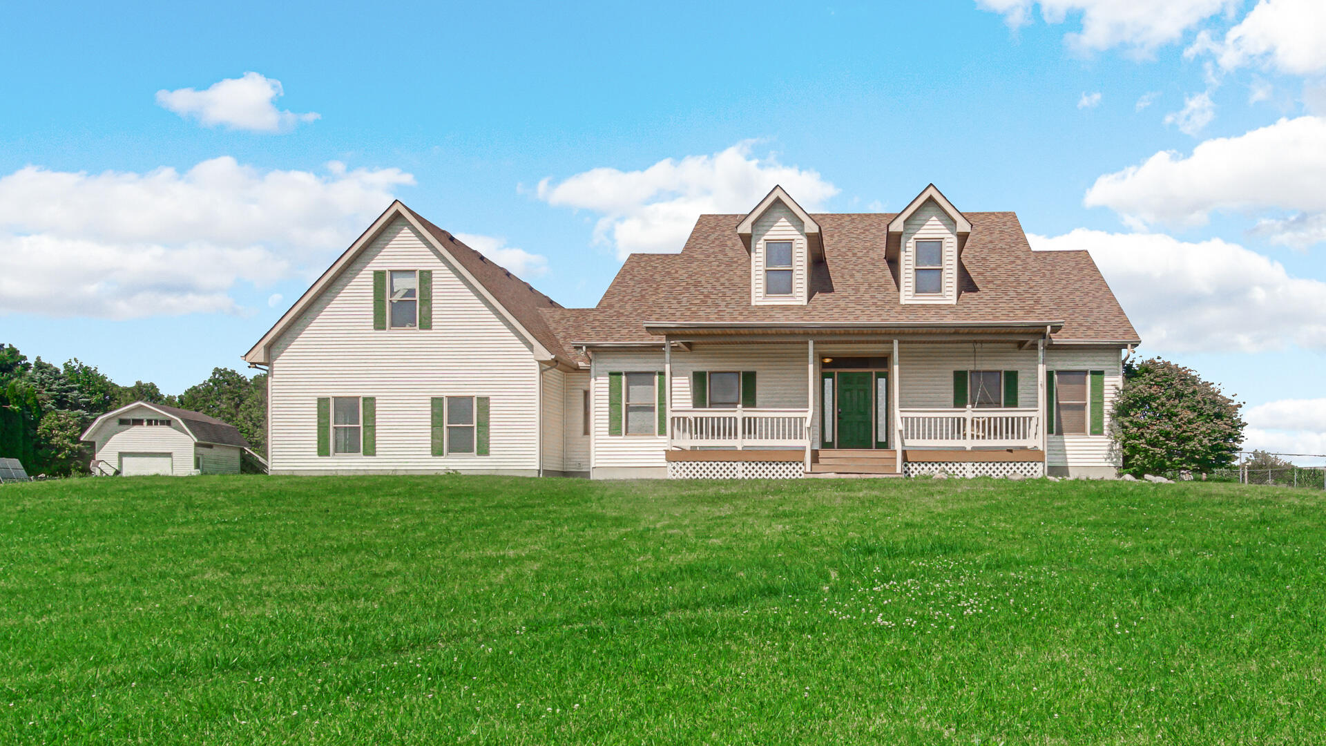 147 W 700 S, Kouts, IN 46347; Image #2