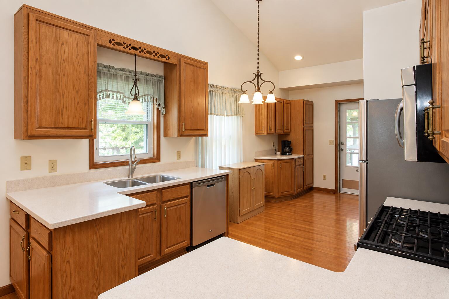 3216 W Greenbriar Lane, La Porte, IN 46350; Image #12