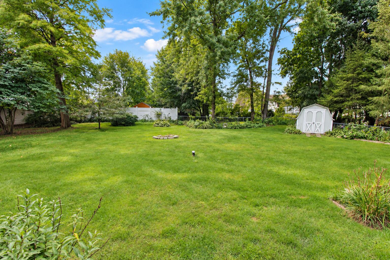 3216 W Greenbriar Lane, La Porte, IN 46350; Image #32