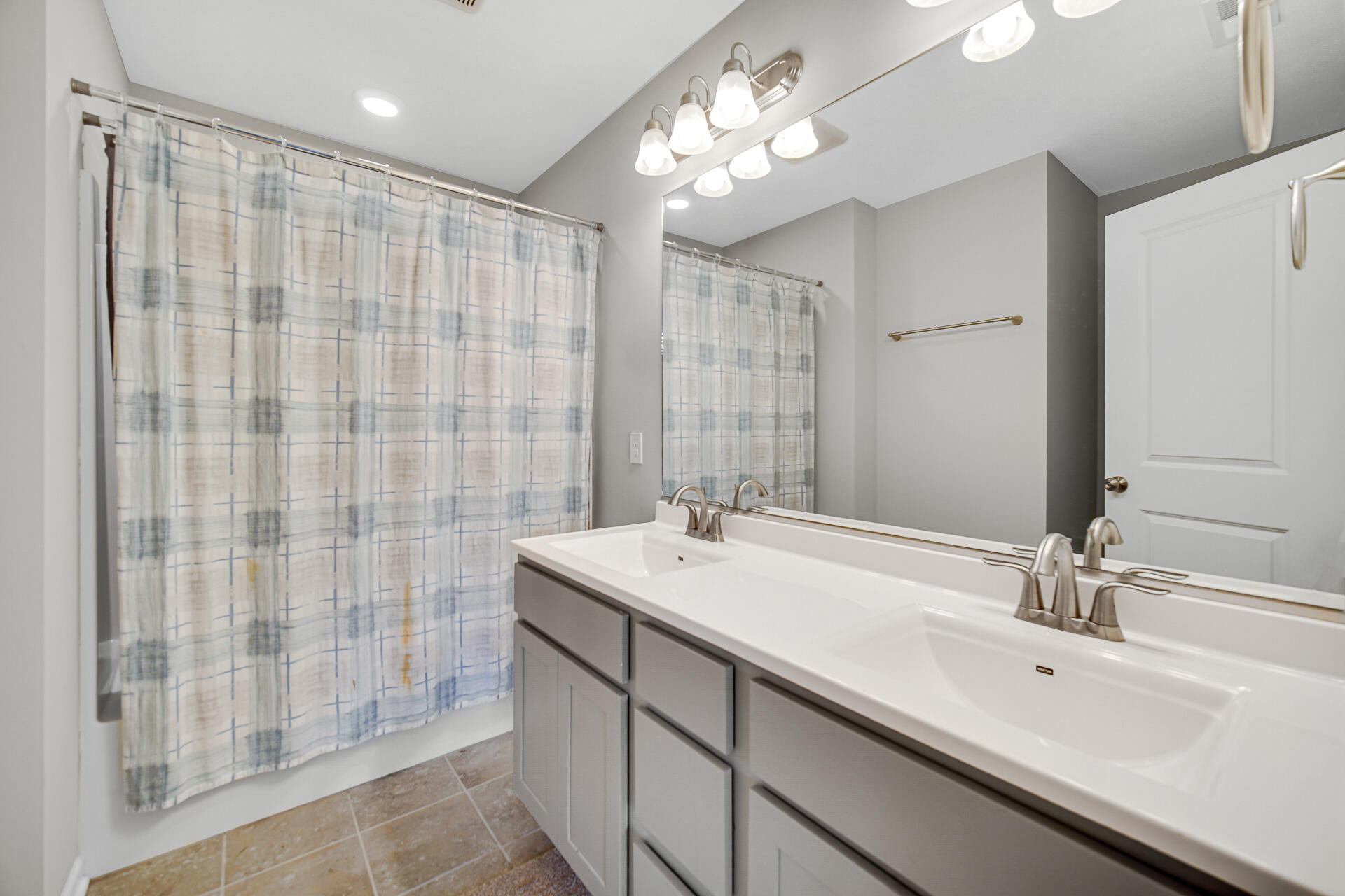 11103 Isles Avenue, Dyer, IN 46311; Image #22