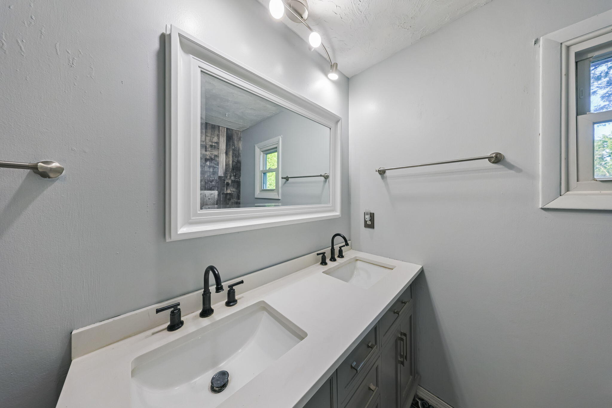 3869 Kingsway Drive, Crown Point, IN 46307; Image #14
