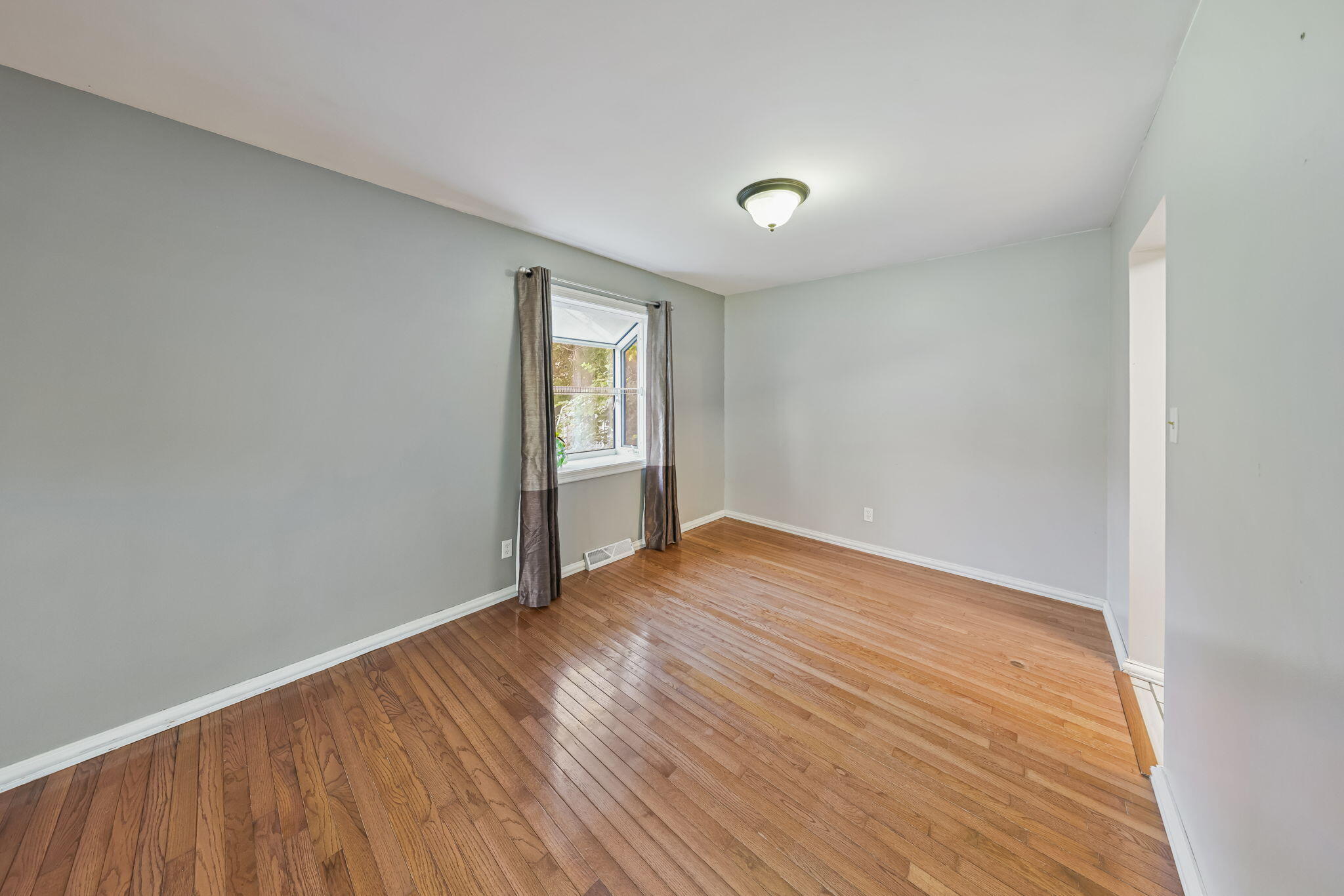 3869 Kingsway Drive, Crown Point, IN 46307; Image #6