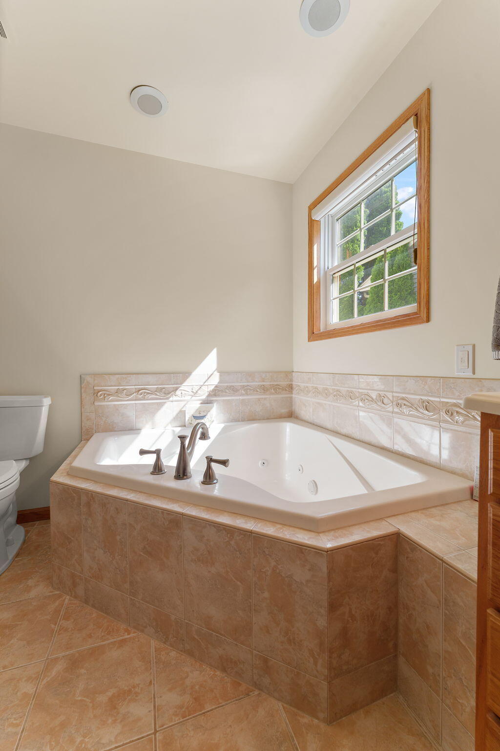 9021 Norris Drive, Hobart, IN 46342; Image #15