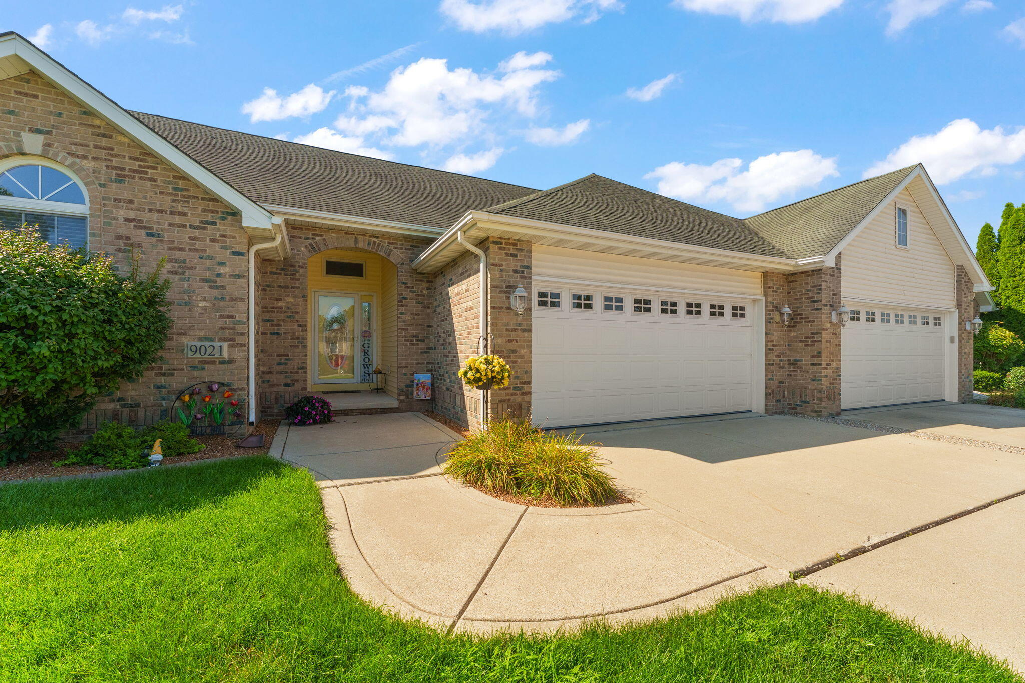 9021 Norris Drive, Hobart, IN 46342; Image #2