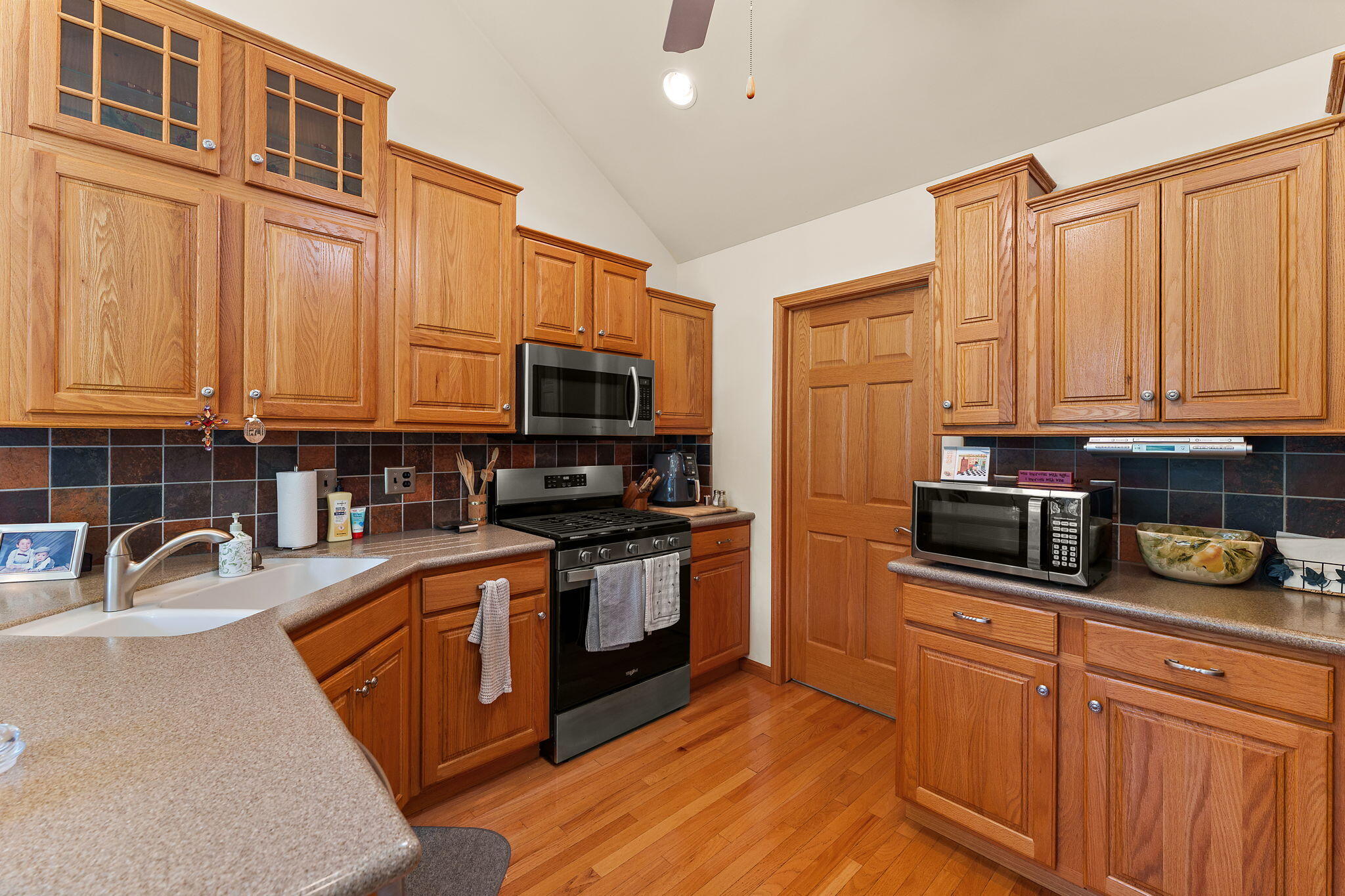 9021 Norris Drive, Hobart, IN 46342; Image #9