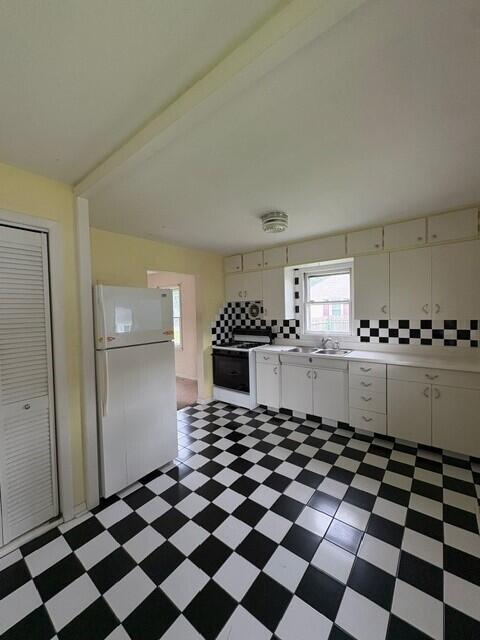 3600 Saint Joseph Place, Hobart, IN 46342; Image #4