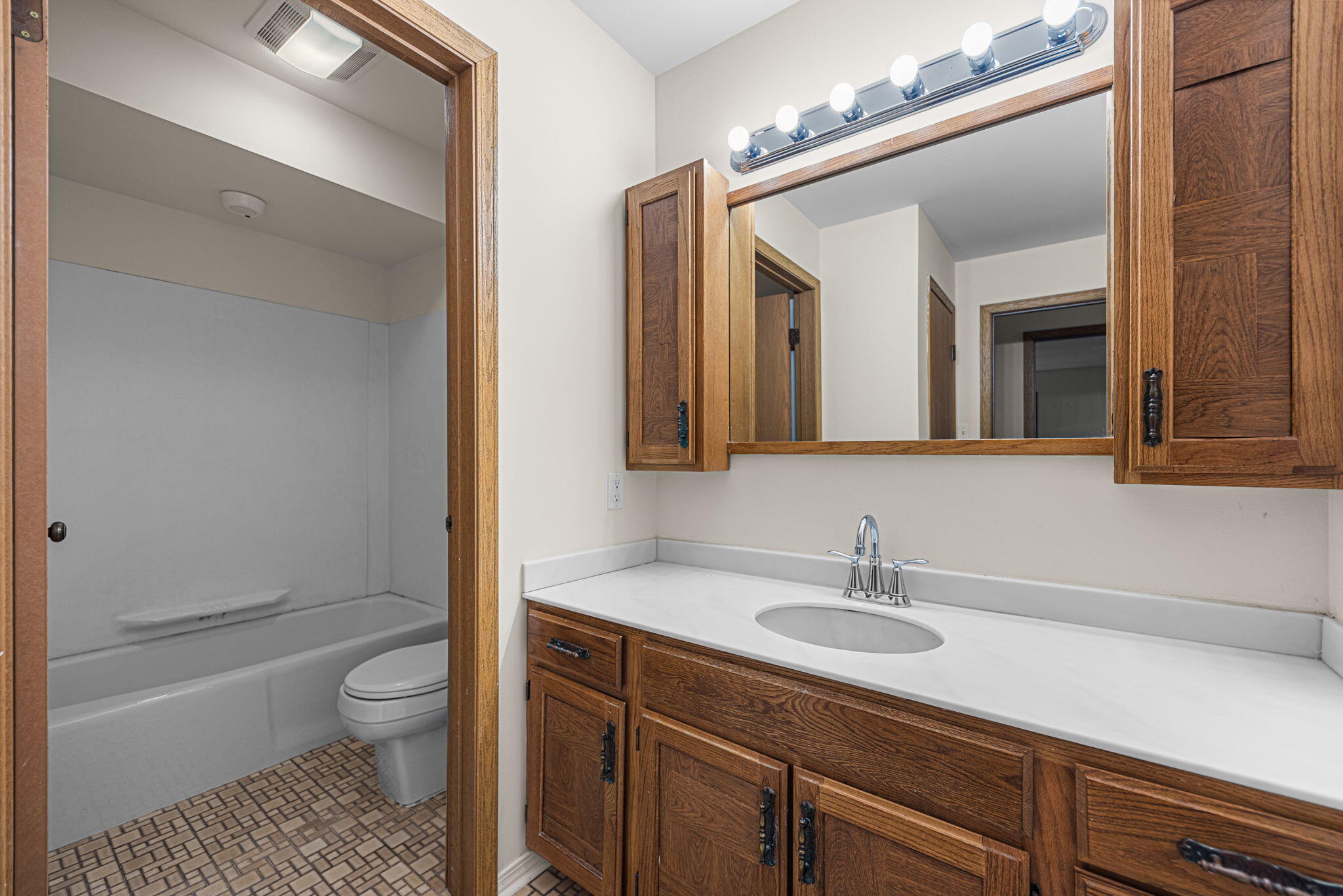 245 W Joliet Street, Schererville, IN #103, 46375; Image #11
