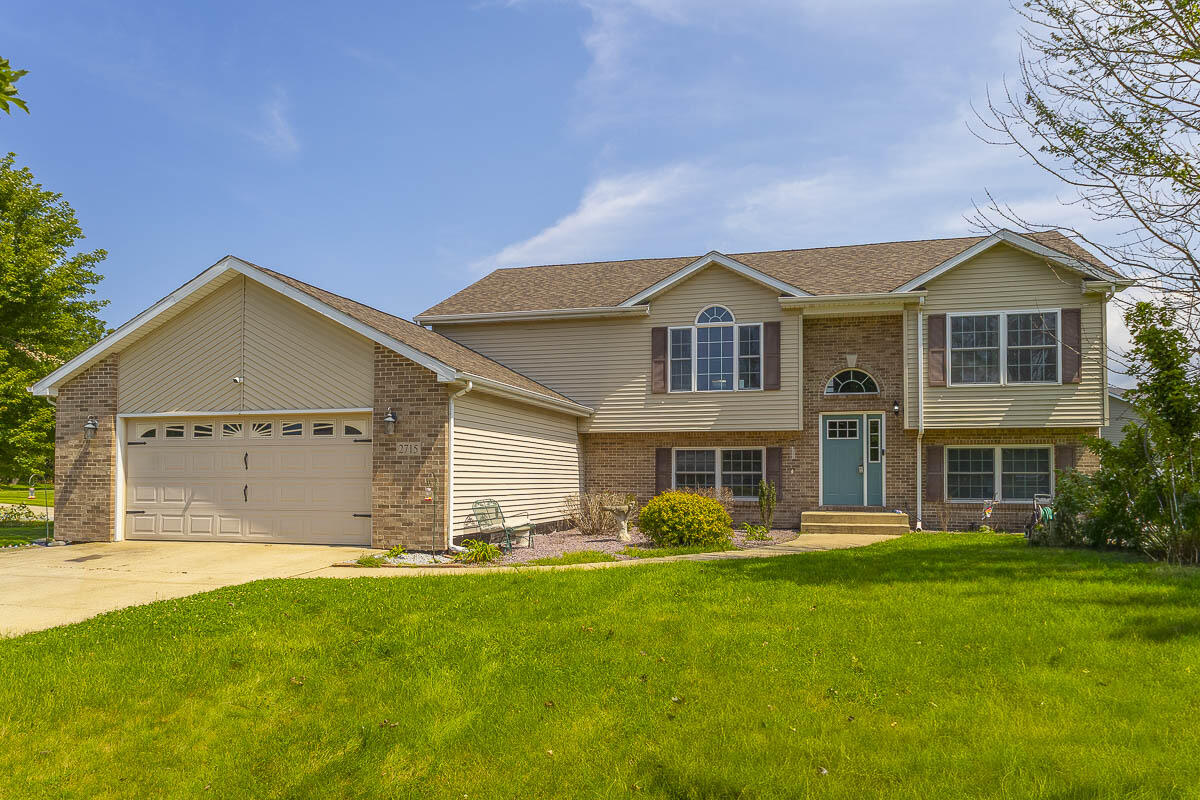 2715 Palladin Circle, Portage, IN 46368; Image #1
