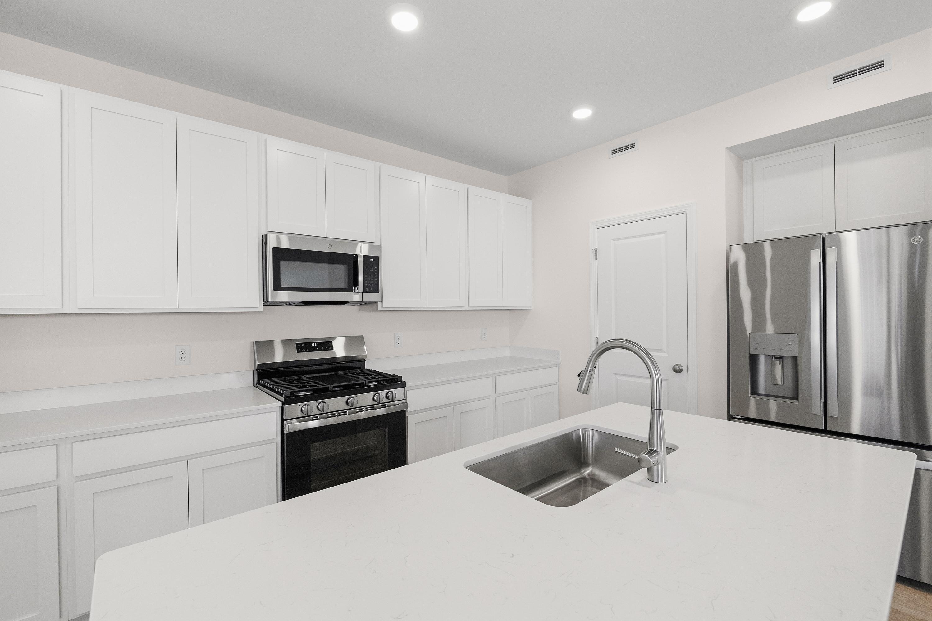 10421 Iowa Street, Crown Point, IN 46307; Image #2