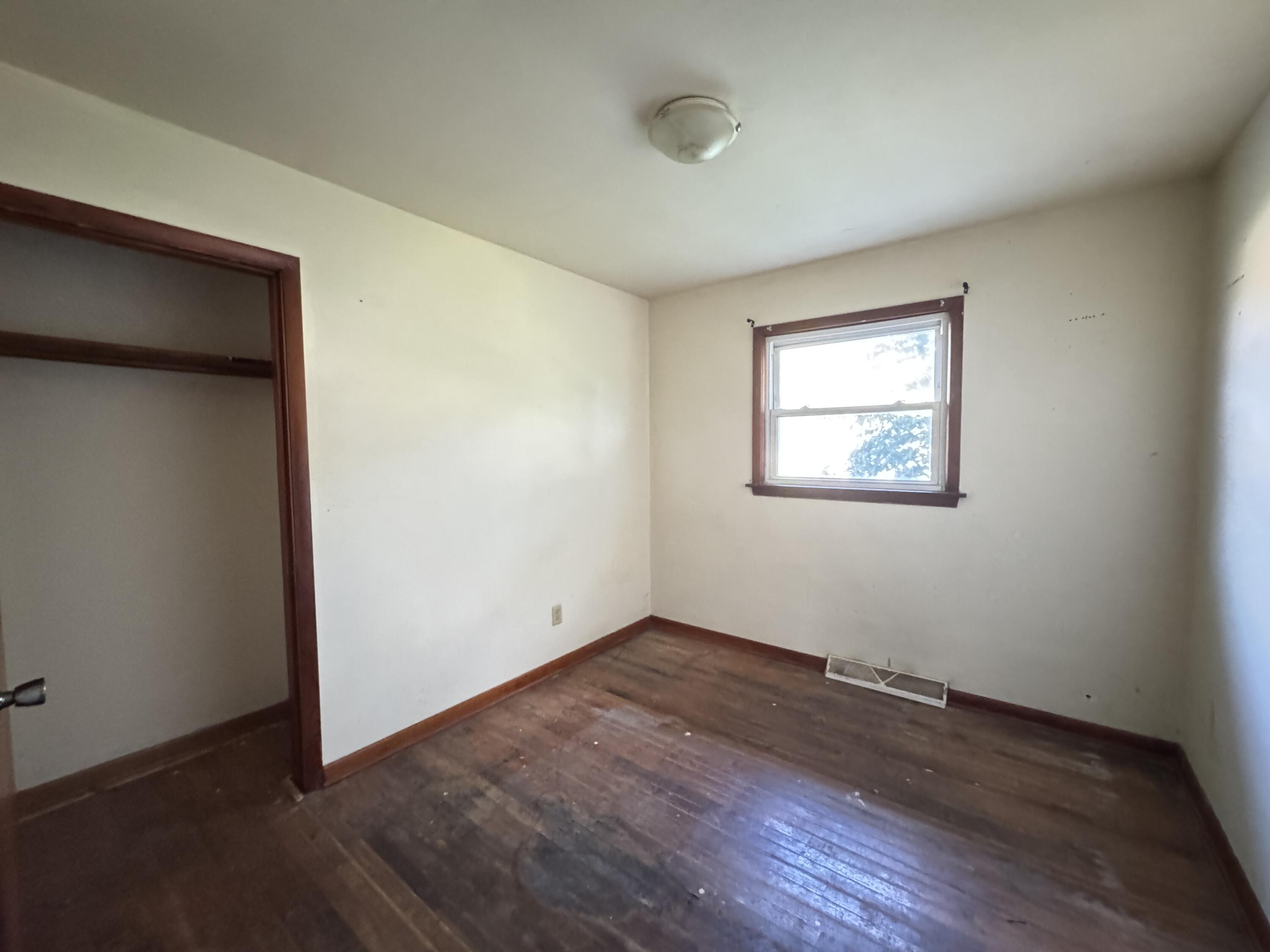 3028 Oakwood Street, Portage, IN 46368; Image #11