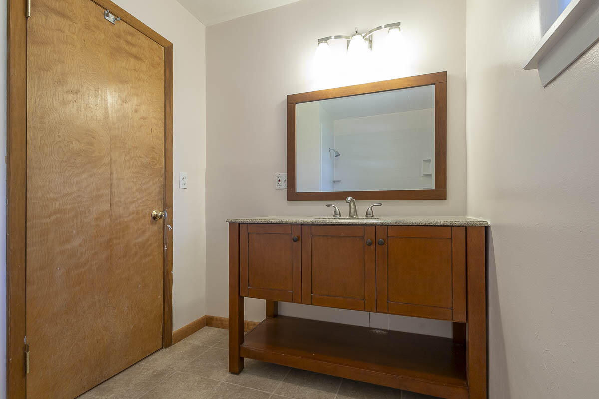 486 Park Avenue, Valparaiso, IN 46385; Image #53