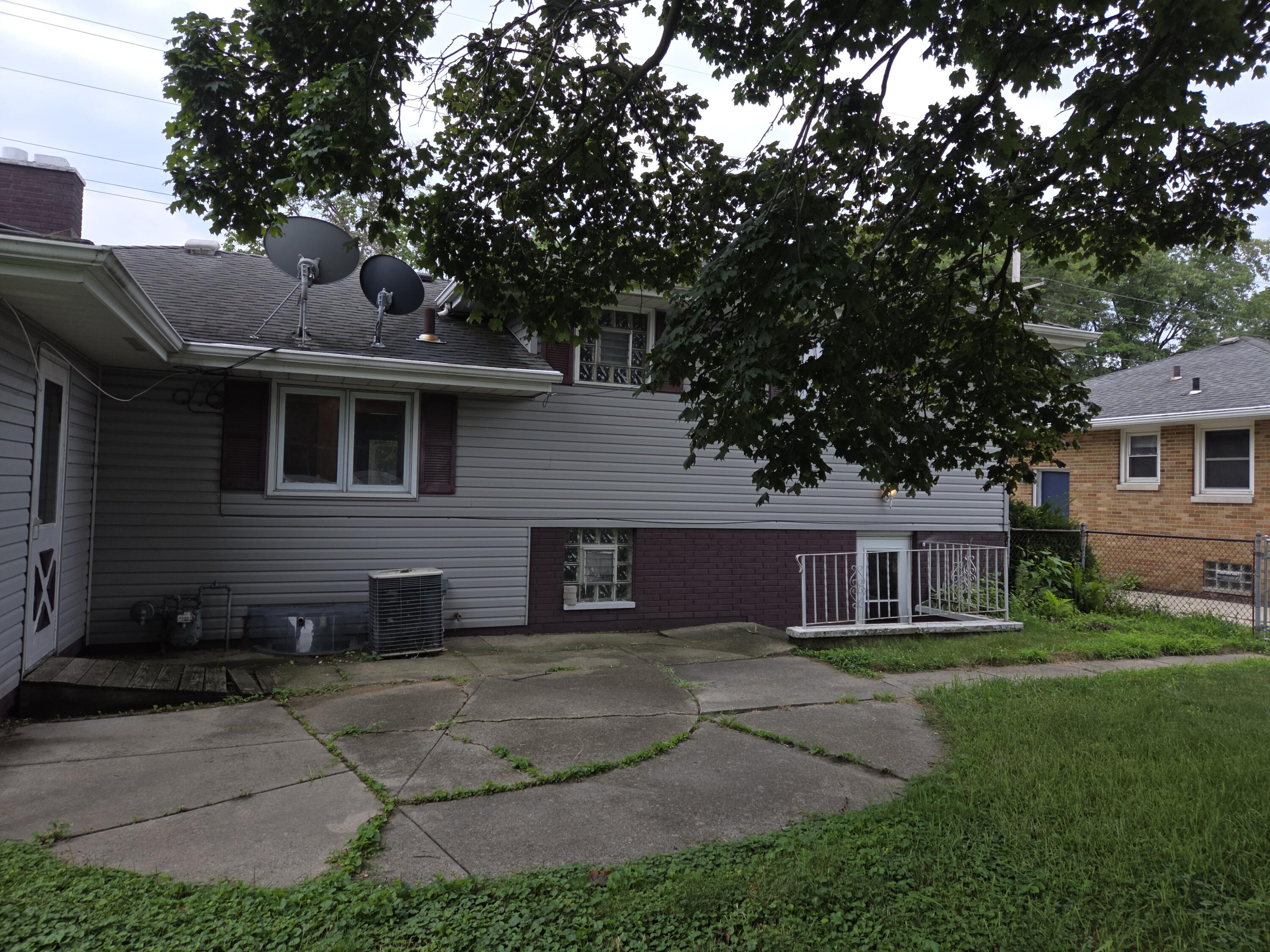 2541 Lincoln Street, Highland, IN 46322; Image #2