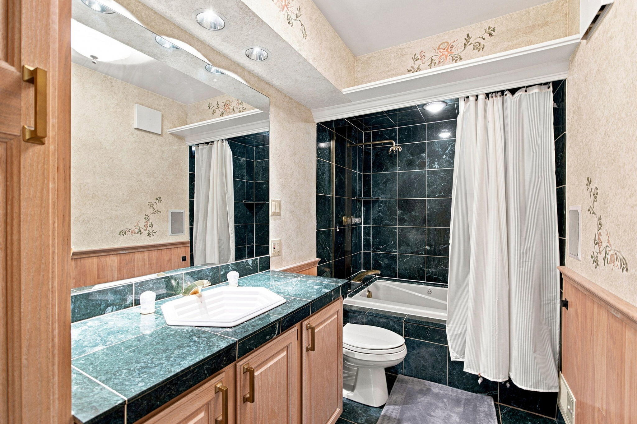 827 W Clark Street, Rensselaer, IN 47978; Image #26