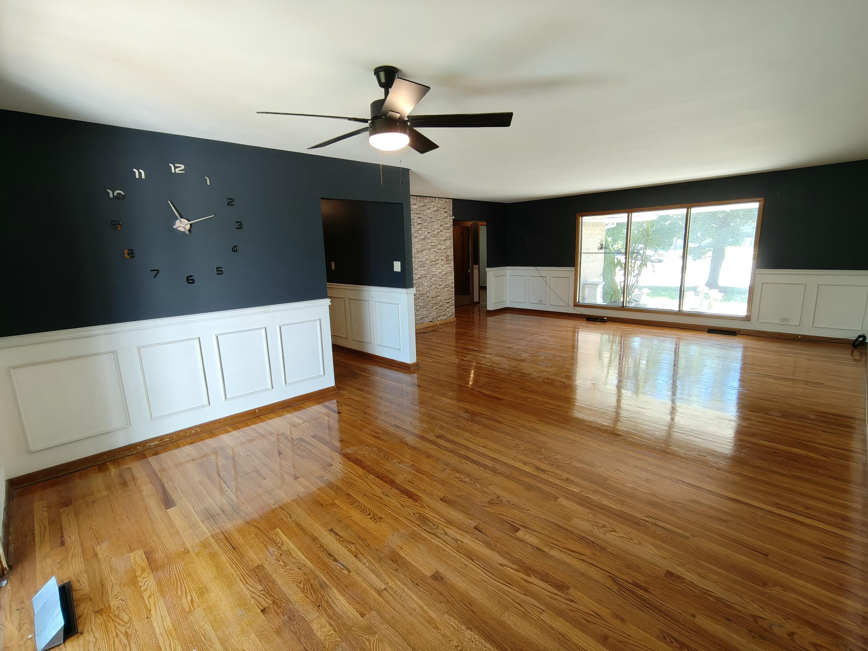 430 E 54th Avenue, Merrillville, IN 46410; Image #6