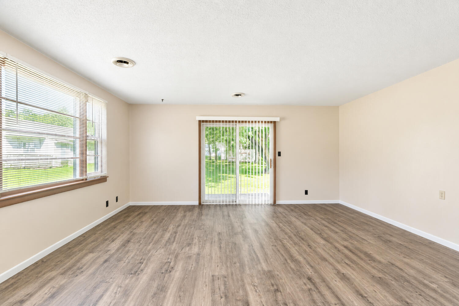 11477 N 250 W, Sumava Resorts, IN 46379; Image #38
