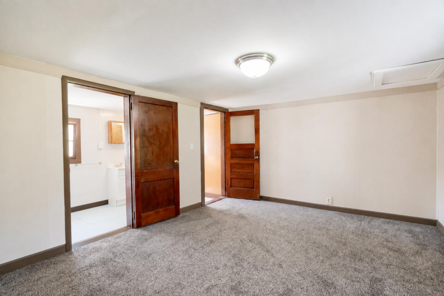 11477 N 250 W, Sumava Resorts, IN 46379; Image #39