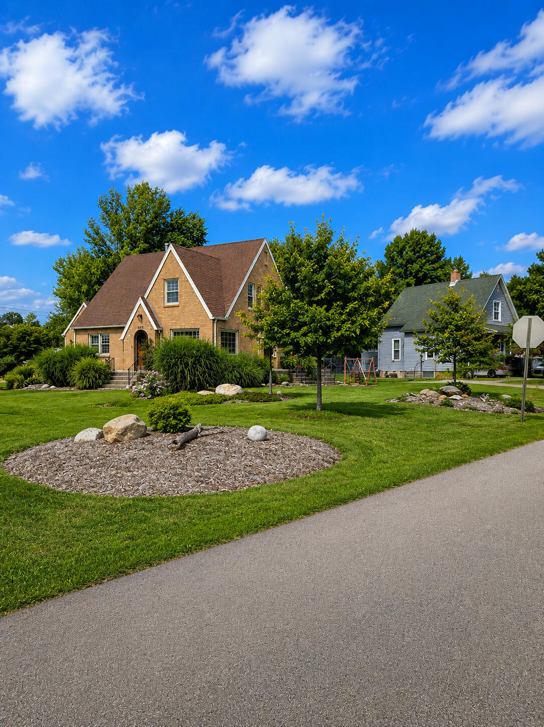 605 W Montgomery Street, Francesville, IN 47946; Image #4