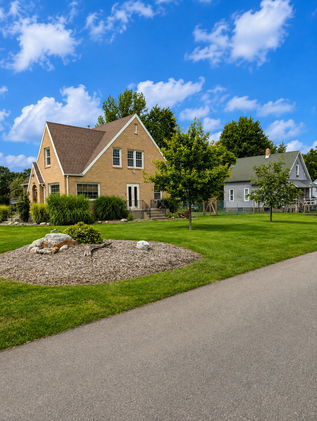 605 W Montgomery Street, Francesville, IN 47946; Image #5