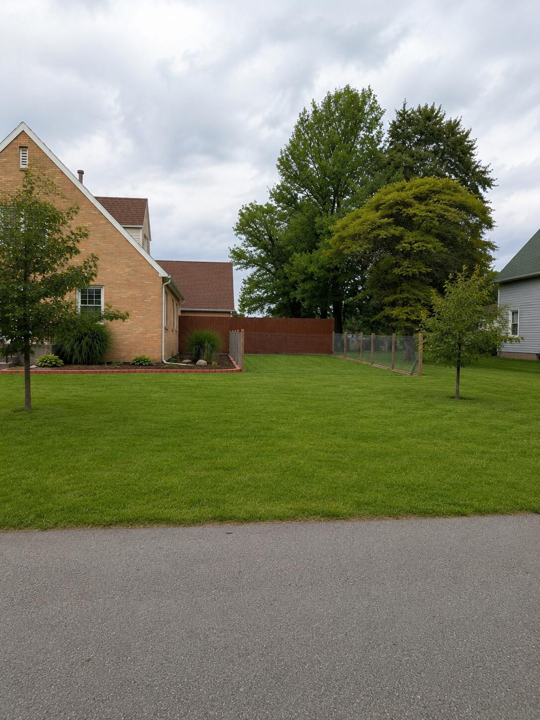 605 W Montgomery Street, Francesville, IN 47946; Image #8