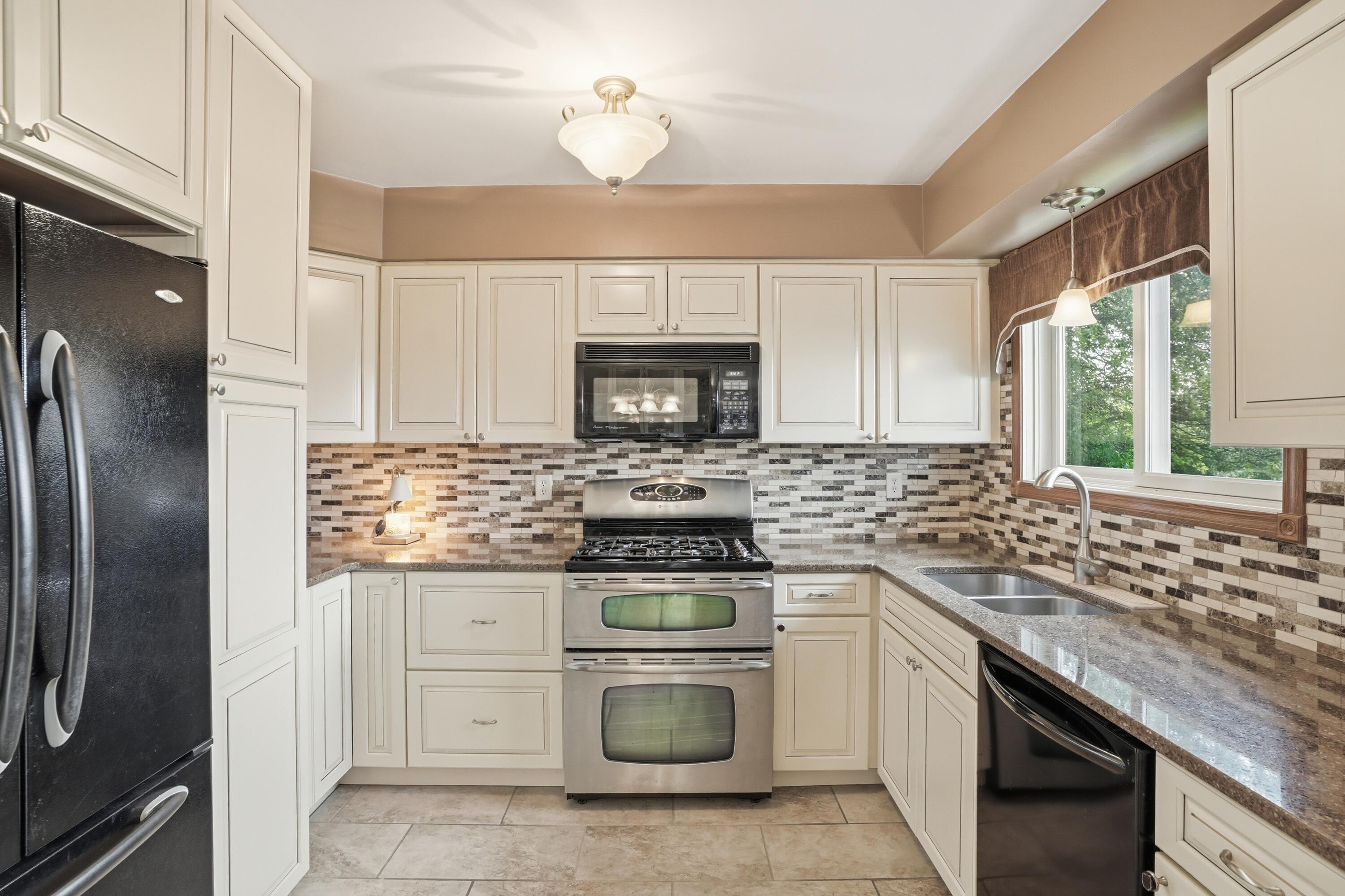 12042 W 103rd Court, St. John, IN 46373; Image #10