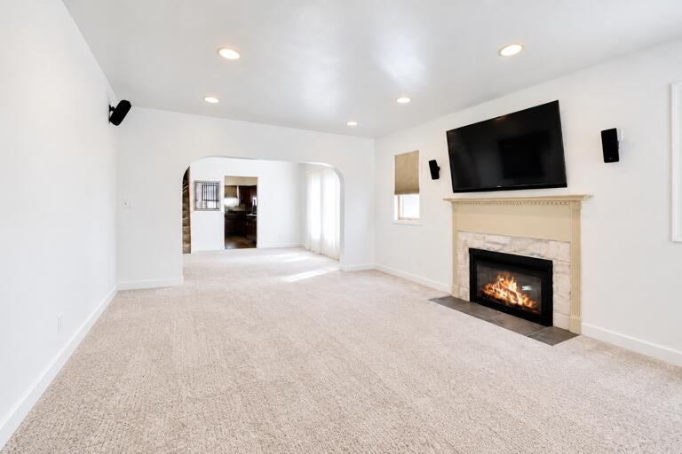 8039 Forest Avenue, Munster, IN 46321; Image #11