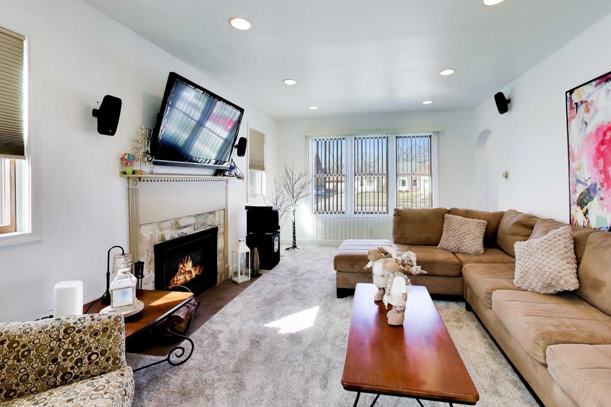 8039 Forest Avenue, Munster, IN 46321; Image #2