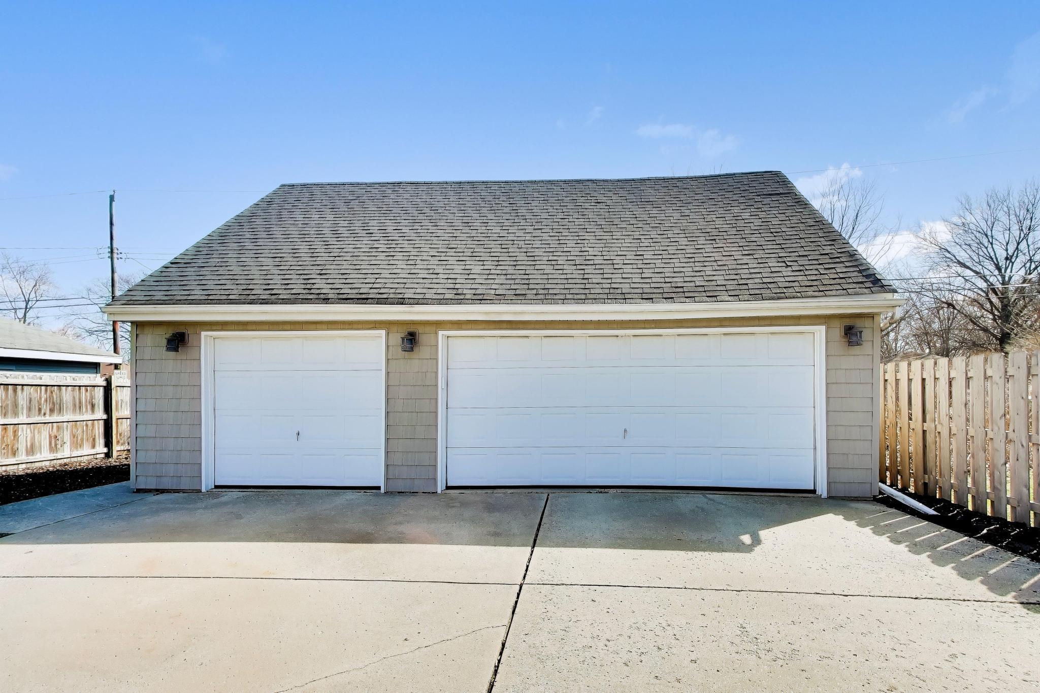 8039 Forest Avenue, Munster, IN 46321; Image #32