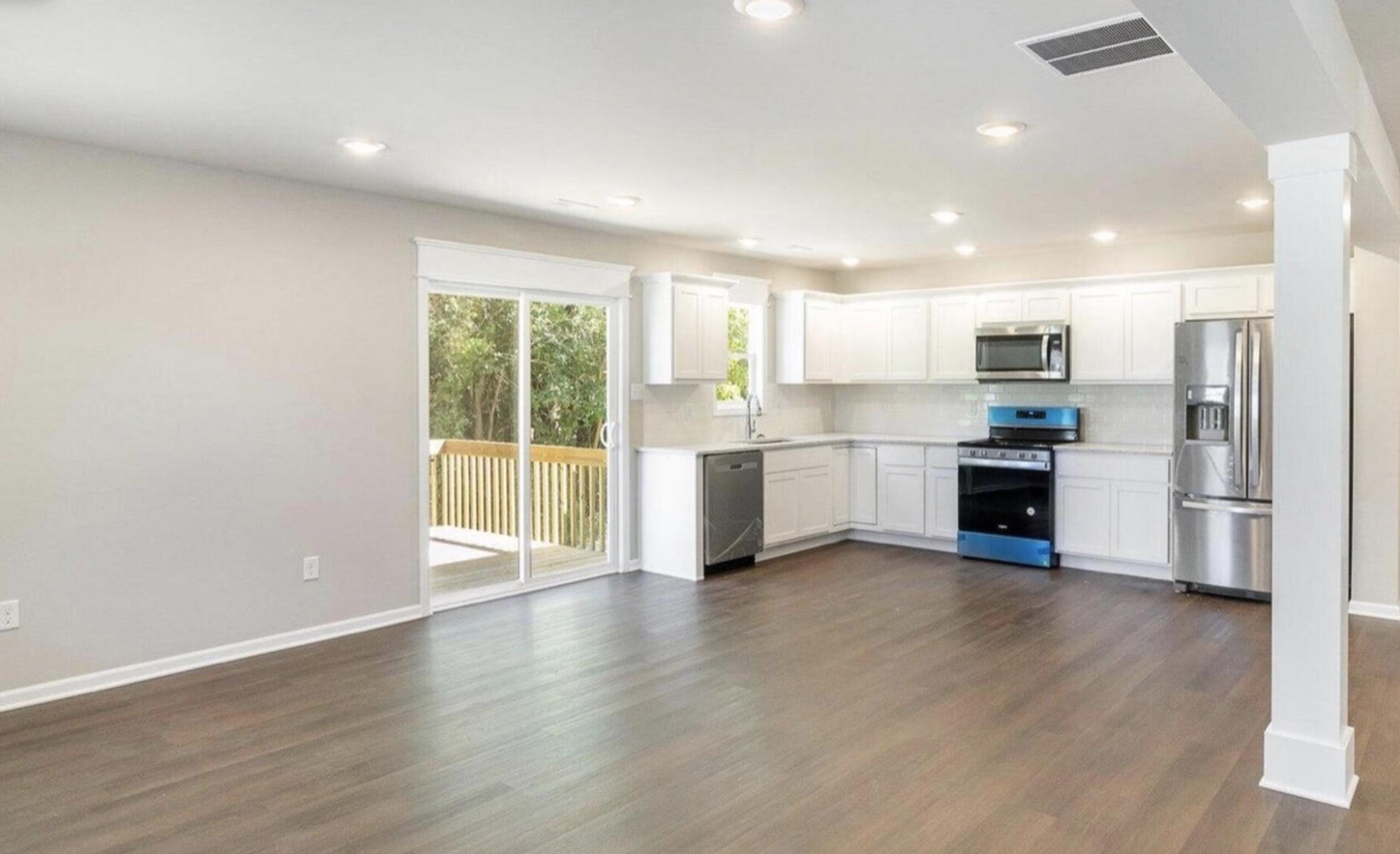 711 Fernway Road, Kingsford Heights, IN 46346; Image #8