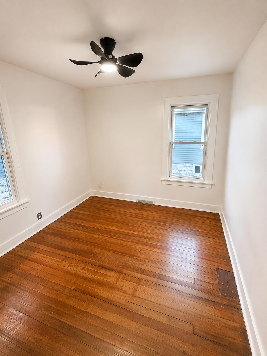 3002 W Ridge Road, Hobart, IN 46342; Image #7