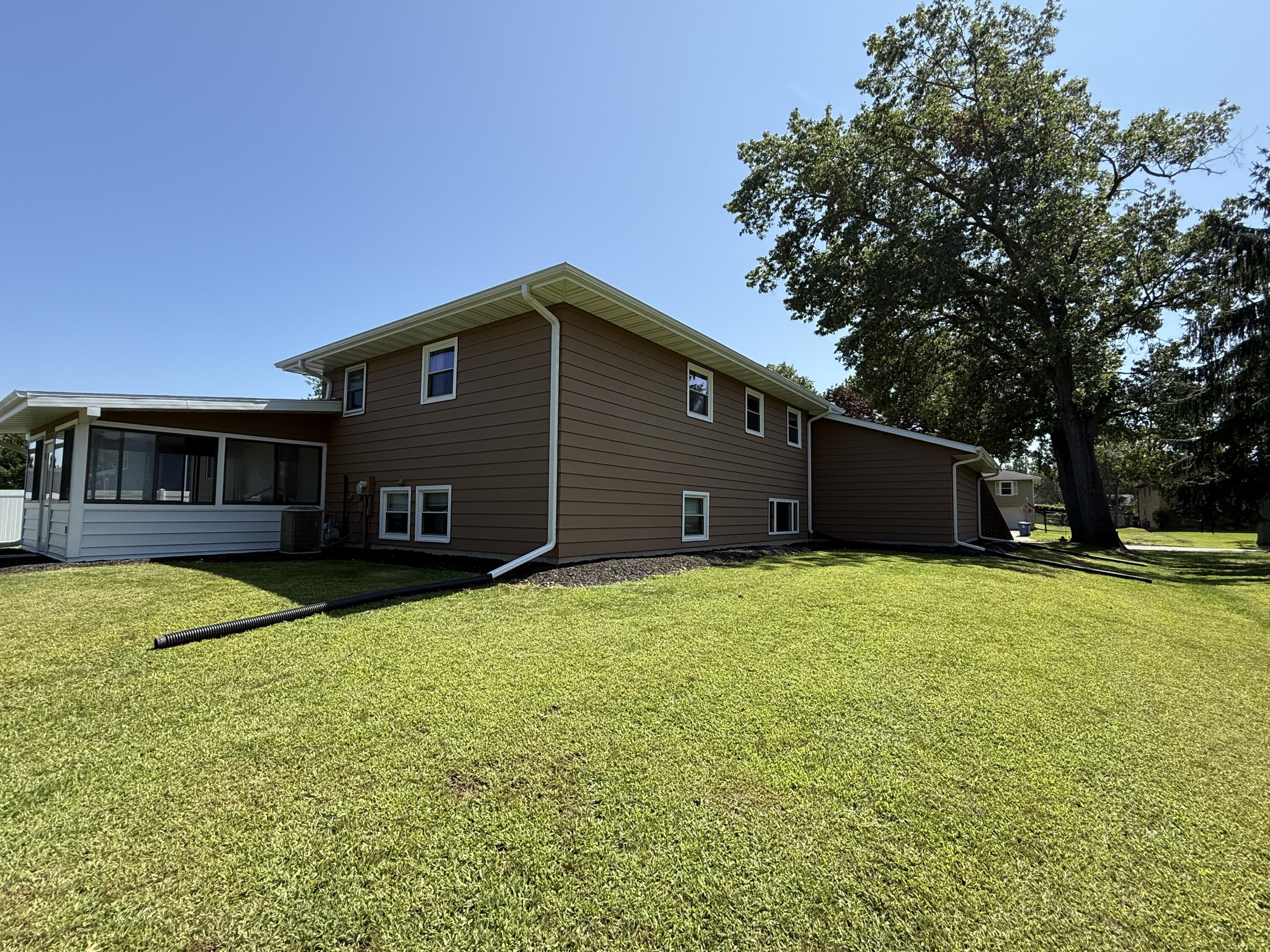 762 Dunewood Drive, Chesterton, IN 46304; Image #2
