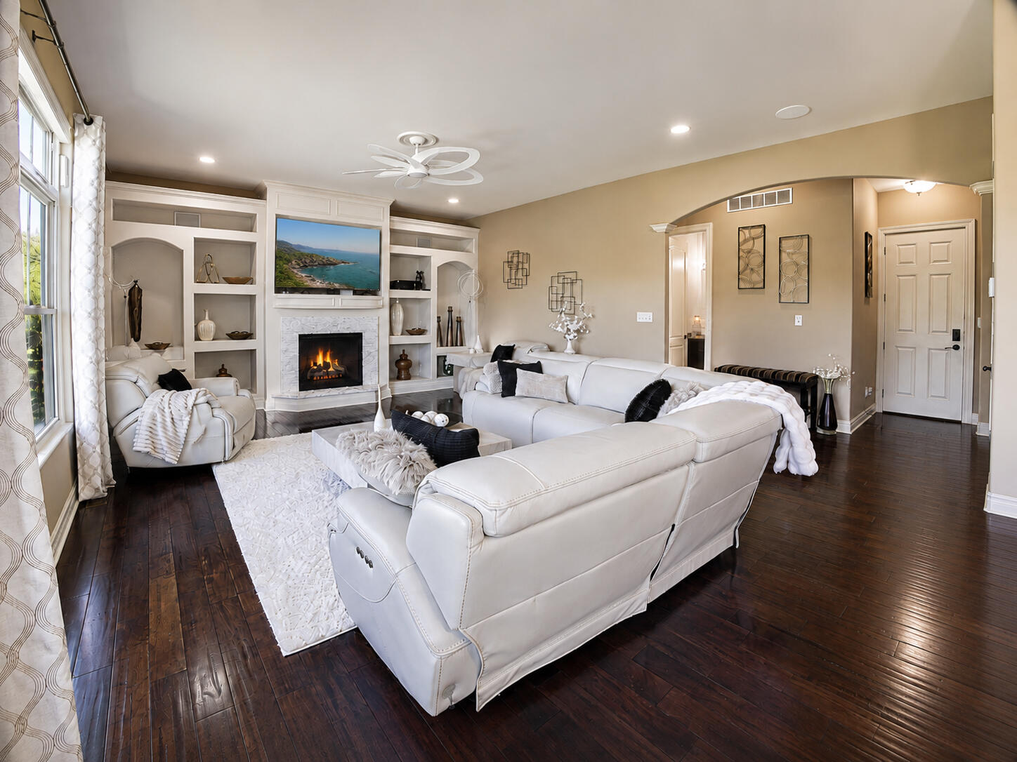 58 E Levanno Drive E, Crown Point, IN 46307; Image #4