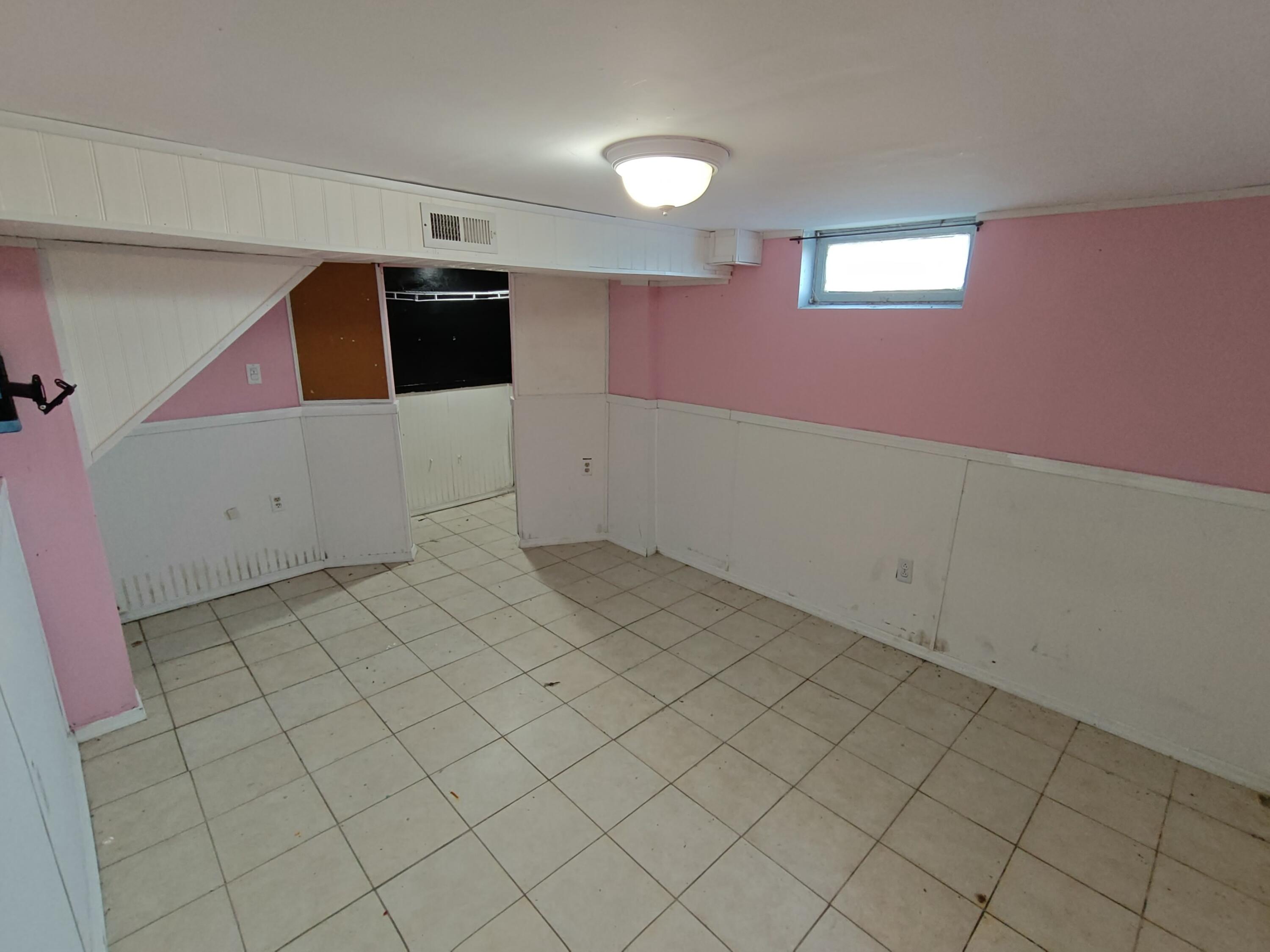 3527 41st Street, Highland, IN 46322; Image #18