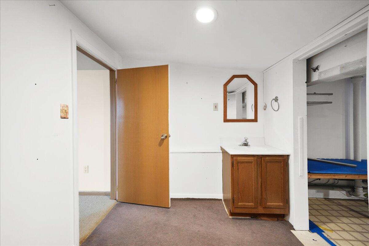 10 Vine Drive, Hebron, IN 46341; Image #28