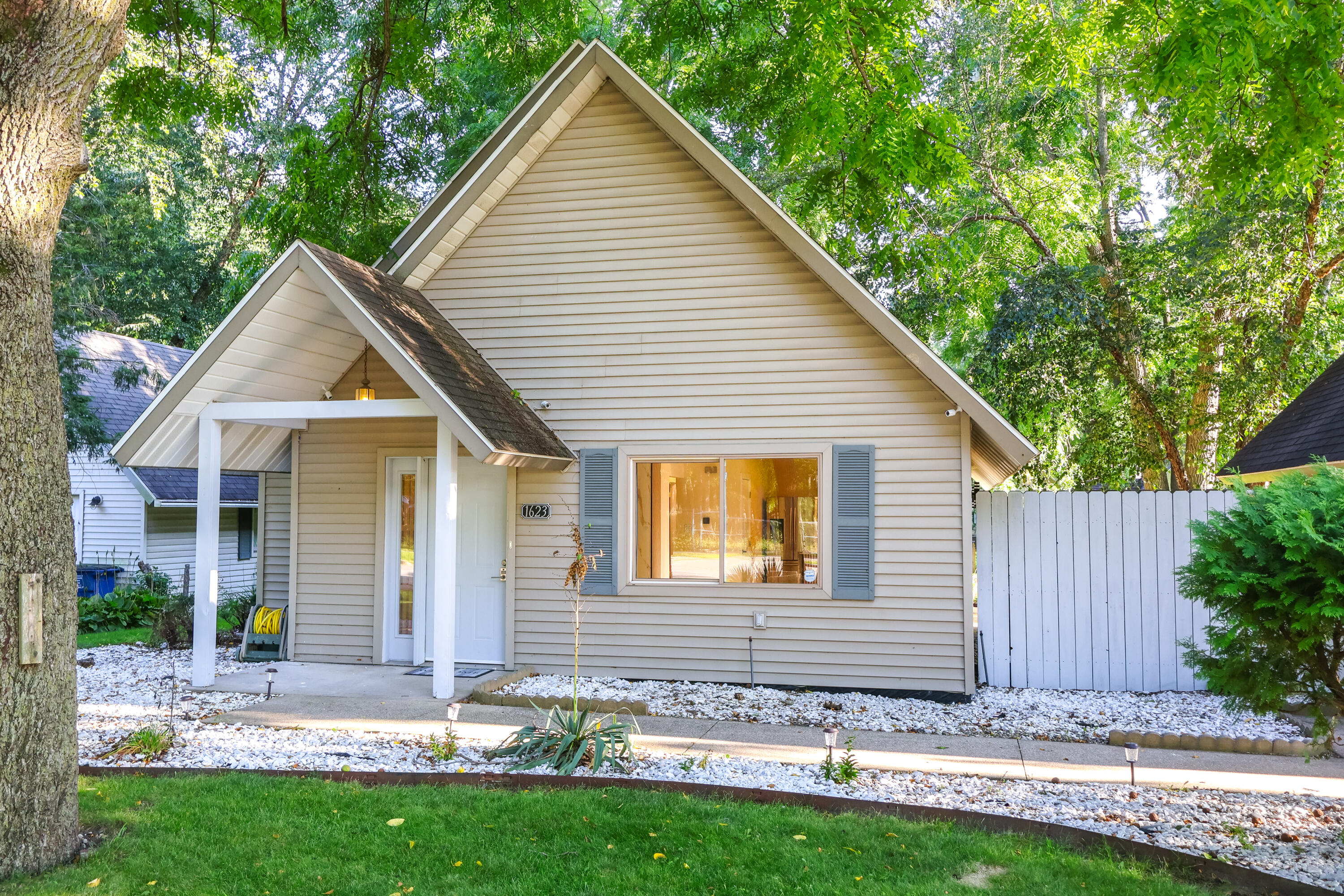 1623 E Coolspring Avenue, Michigan City, IN 46360; Image #2