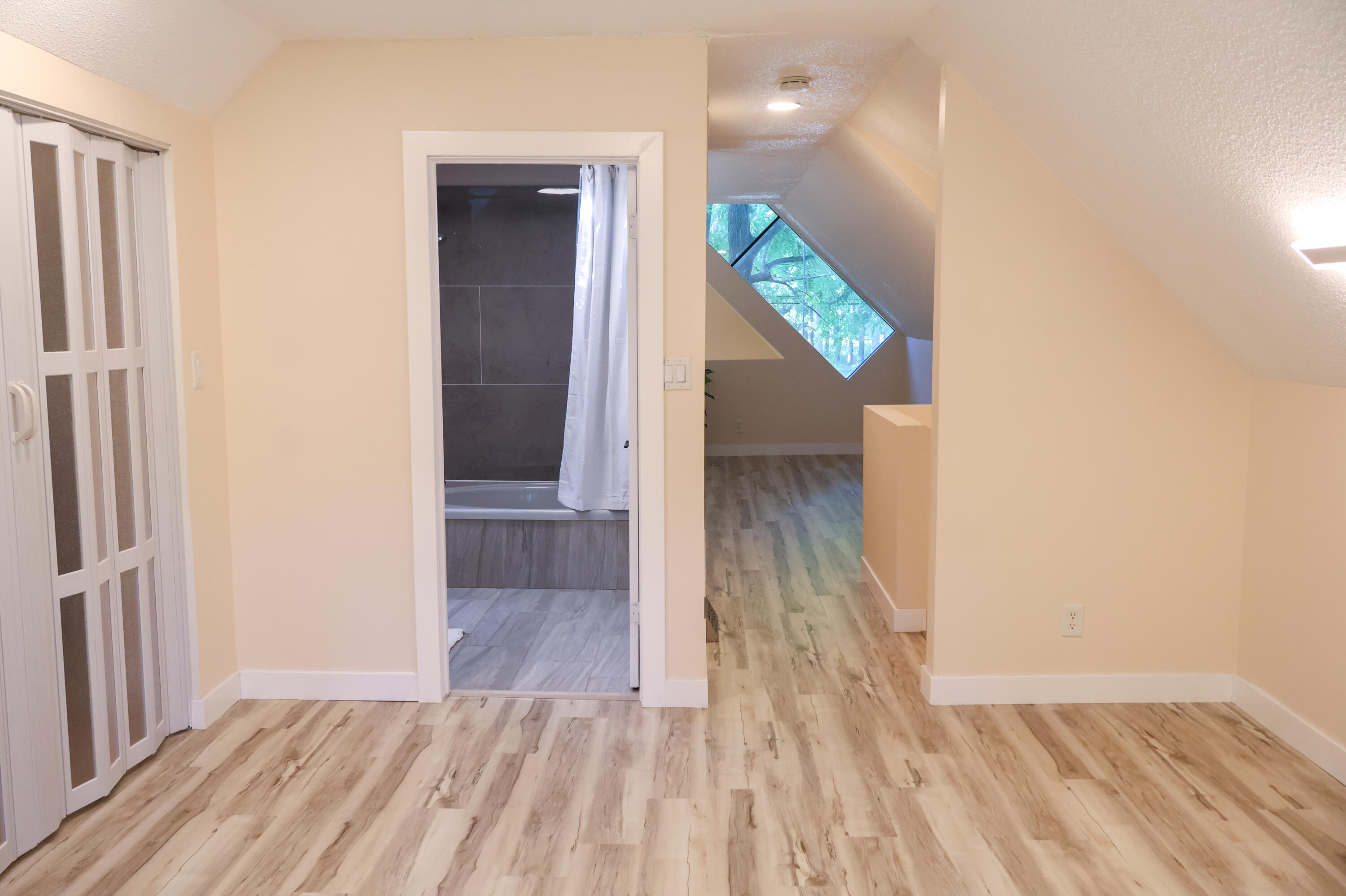 1623 E Coolspring Avenue, Michigan City, IN 46360; Image #22