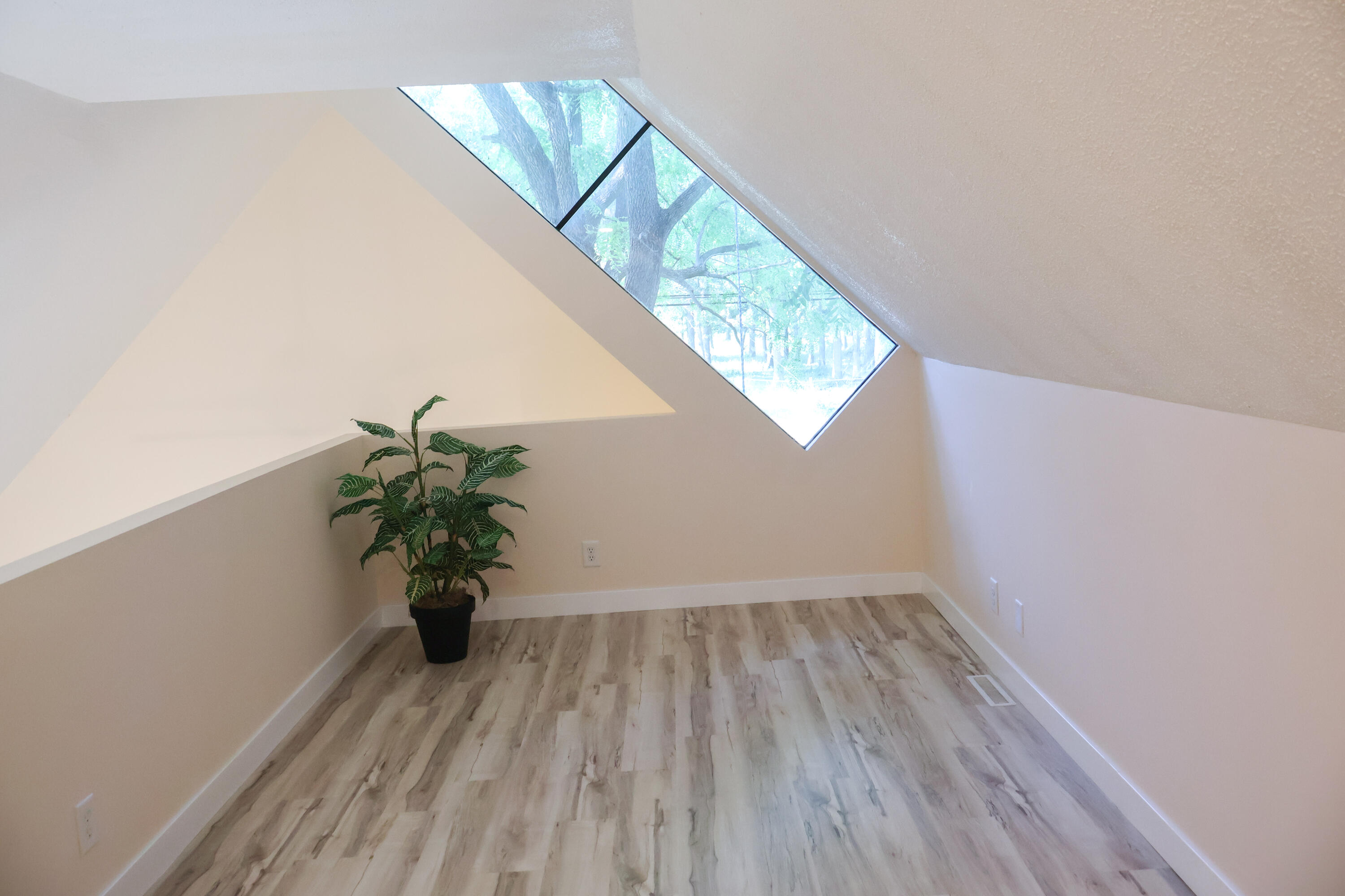 1623 E Coolspring Avenue, Michigan City, IN 46360; Image #29